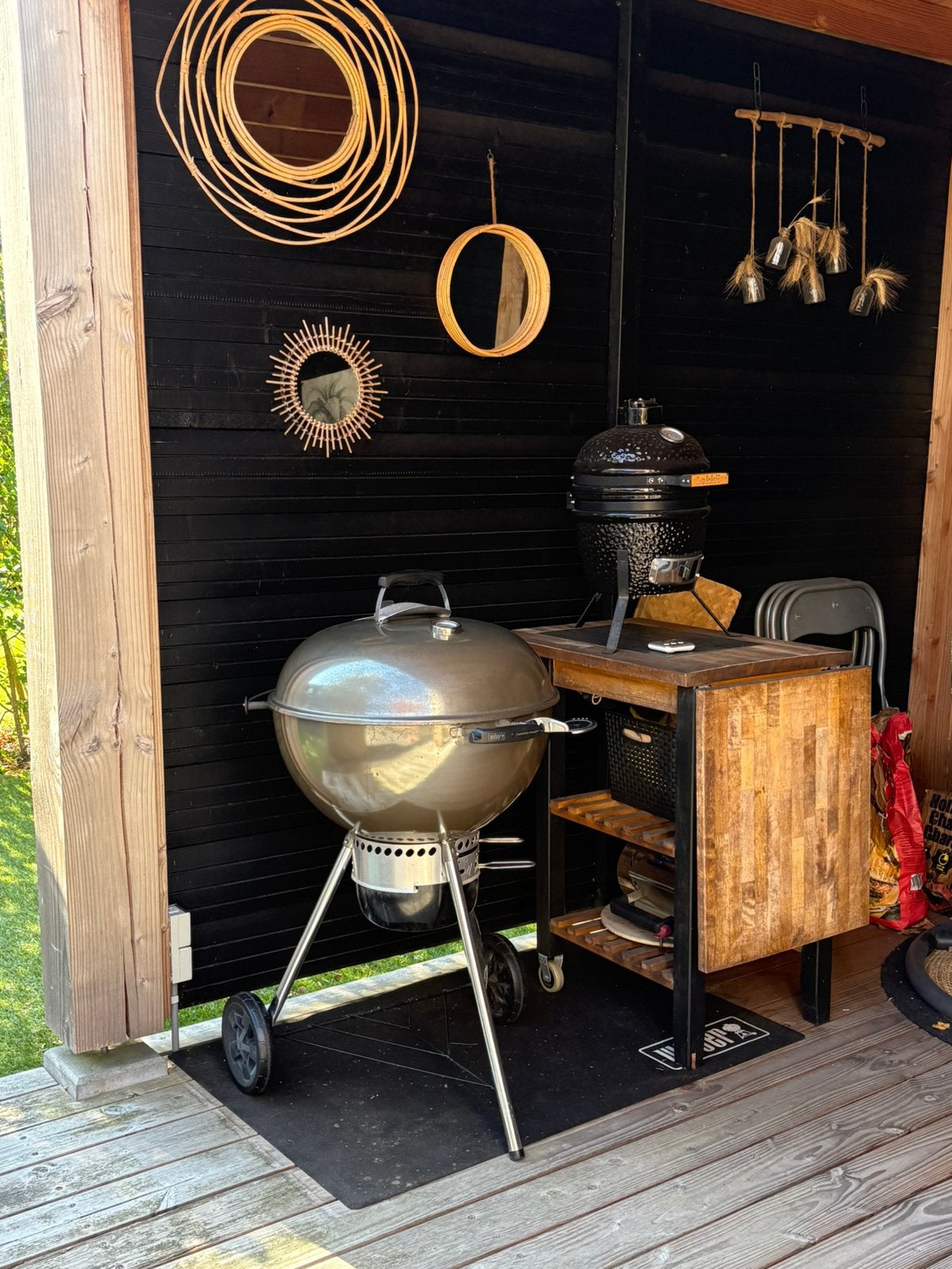 Weber master touch + rotisserie + kleine kamado (evt los), Ophalen, Gebruikt, Met accessoires