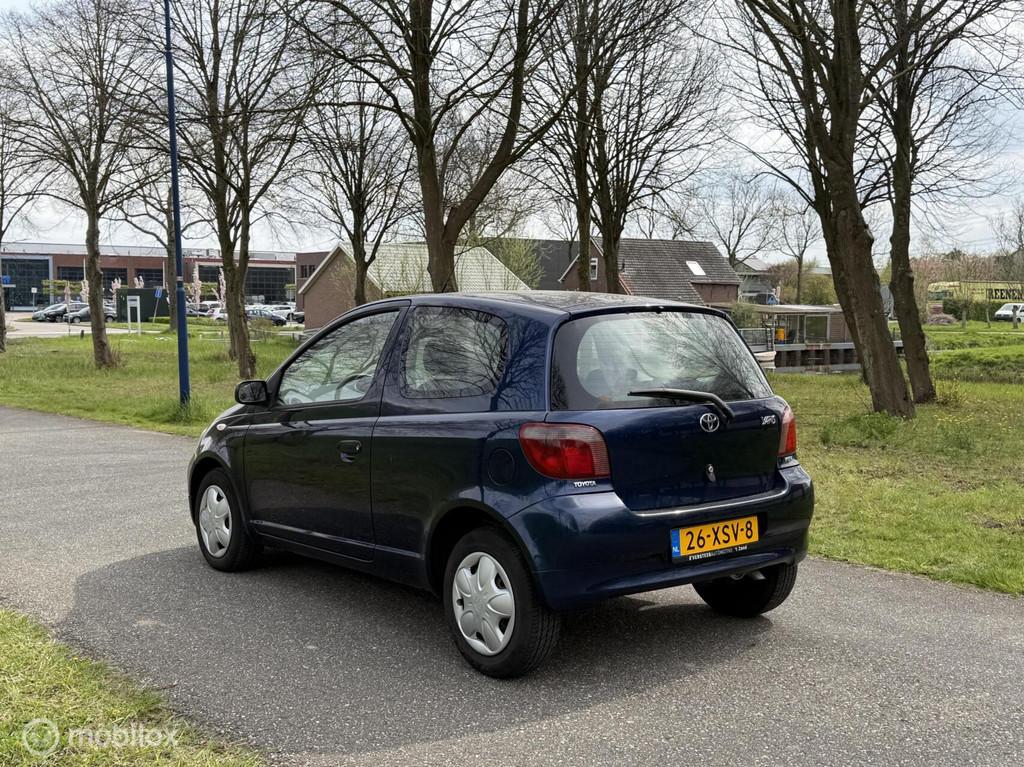 Toyota Yaris 1.3-16V VVT-i Sol*SCHERM*AIRCO*NEW APK 05/27, Voorwielaandrijving, 1299 cc, Gebruikt, 4 cilinders