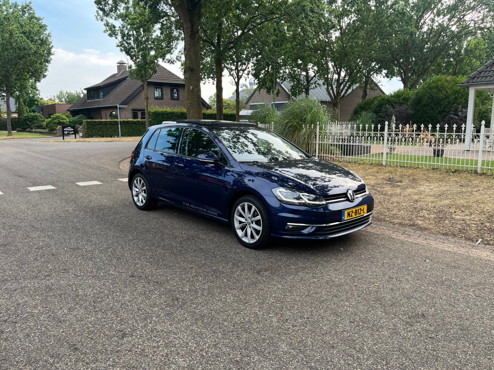 Volkswagen Golf 1.0 TSI 7-DSG Panorama Virtual Bomvol Bj2017, Auto's, Volkswagen, Zwart, Blauw, Origineel Nederlands, Bedrijf