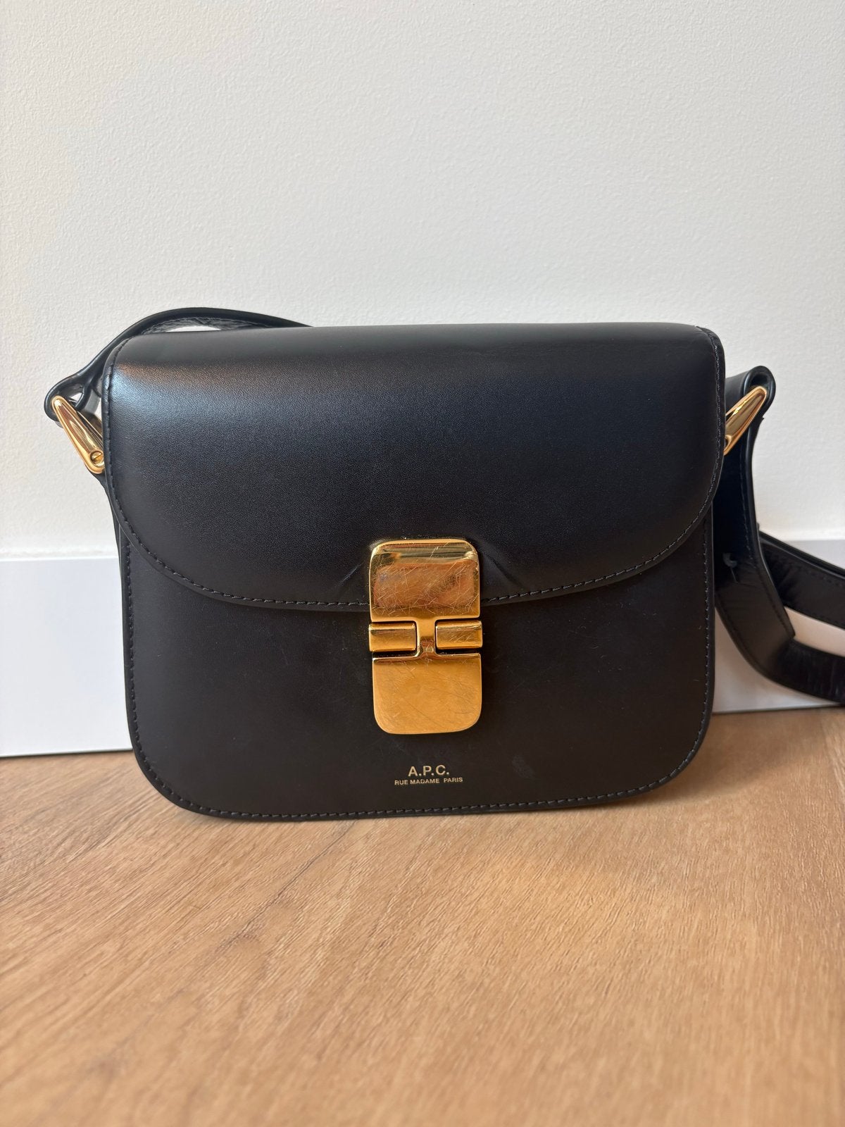 A.P.C. Grace Small Leren Schoudertas Zwart, Sieraden, Tassen en Uiterlijk, Ophalen of Verzenden, Zo goed als nieuw, Zwart, Schoudertasje
