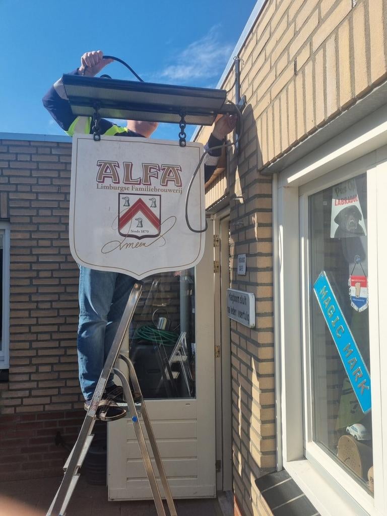 Alfa Bier Uithangbord met Verlichting - Limburgse Brouwerij, Ophalen of Verzenden
