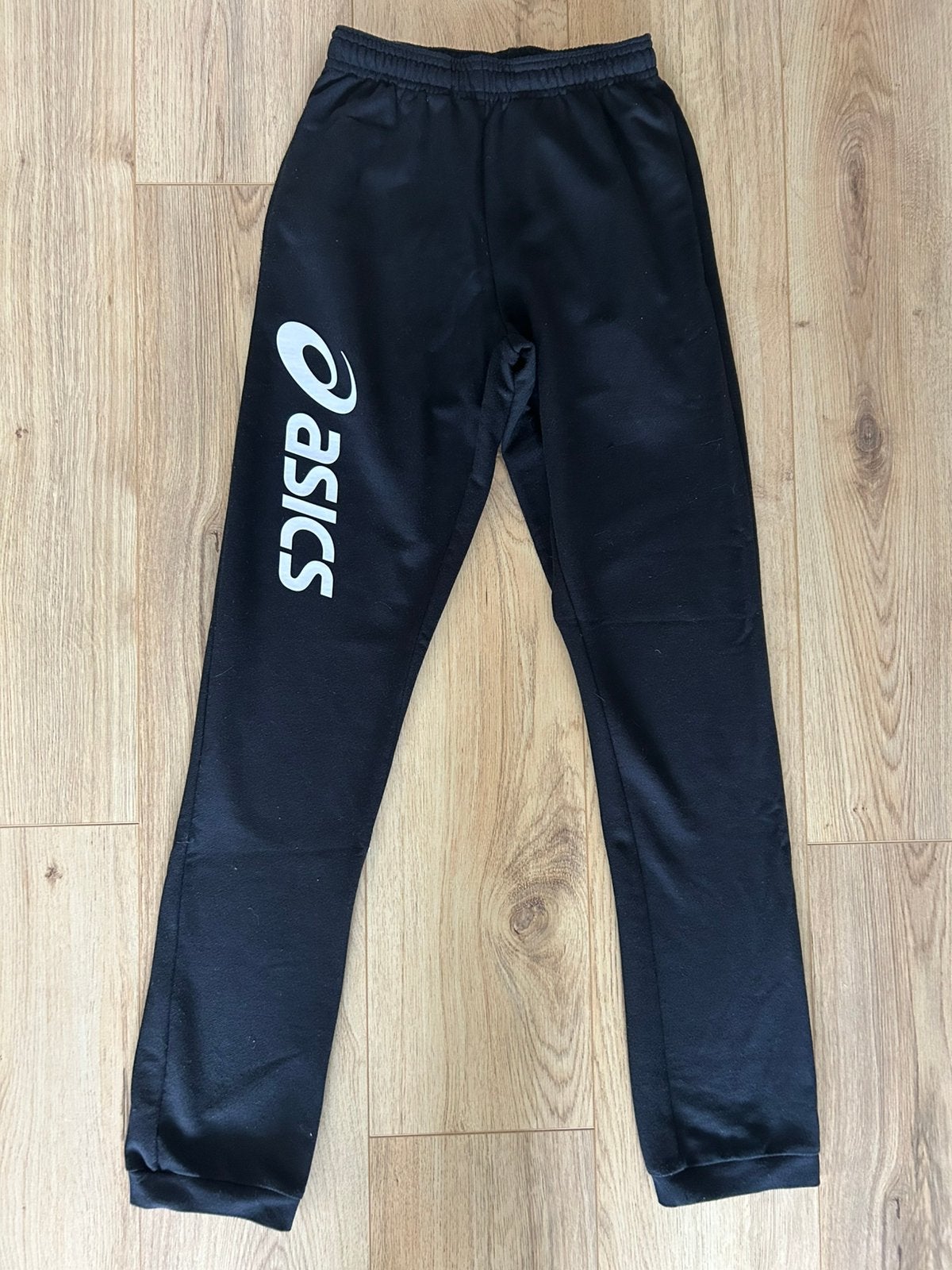 NIEUW Asics sportbroek broek trainingsbroek zwart XS 176, Ophalen of Verzenden, Nieuw, Jongen of Meisje, Broek