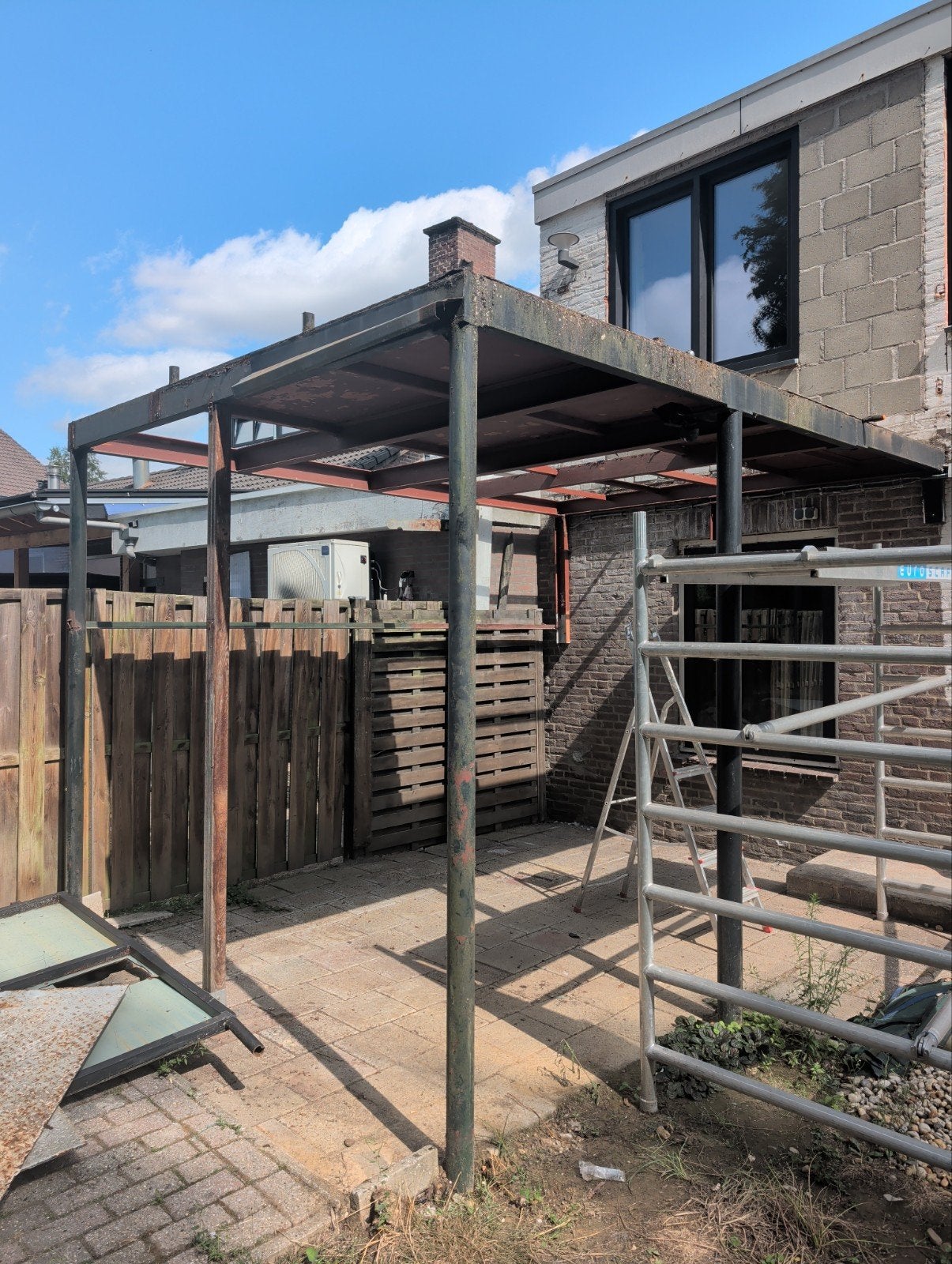 Metalen bordes/overkapping van 4x3 meter (zelf demonteren), Ophalen, Gebruikt