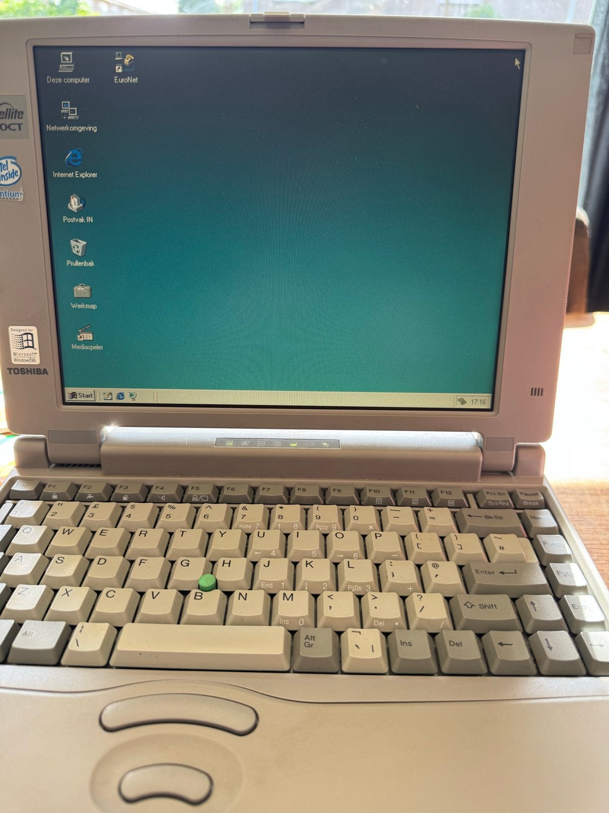 2x Vintage Toshiba Satellite Laptops (Floppy & CD-ROM), Ophalen of Verzenden
