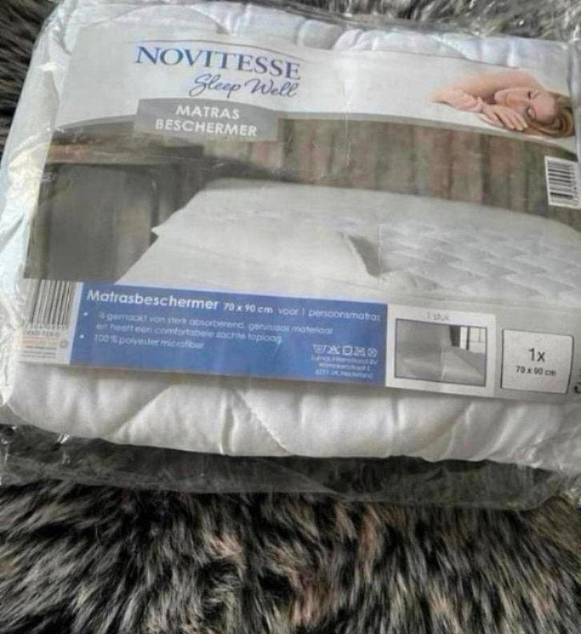 Matras beschermer / nieuw ! 70x90 cm, Eenpersoons, Verzenden, Matrasbeschermer, Wit