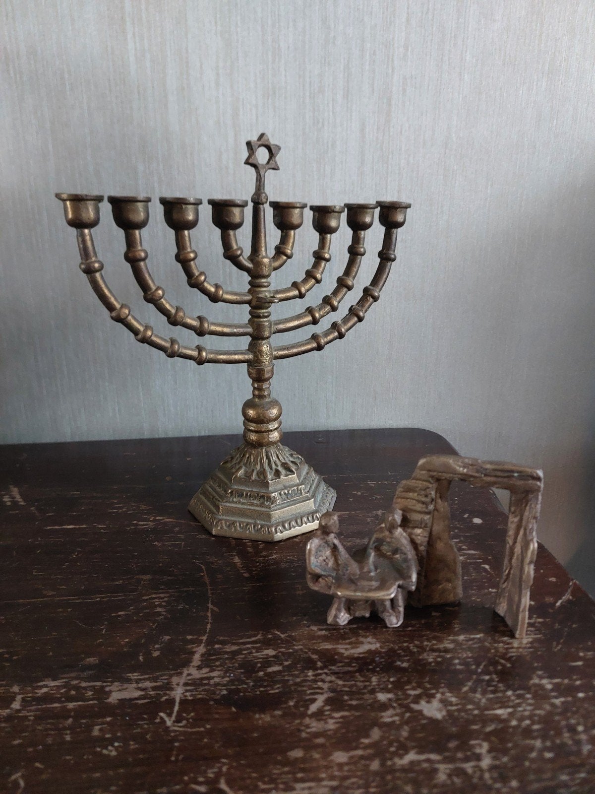 Antieke bronzen Menorah en miniatuur beeldje, Antiek en Kunst, Ophalen of Verzenden, Koper of Brons