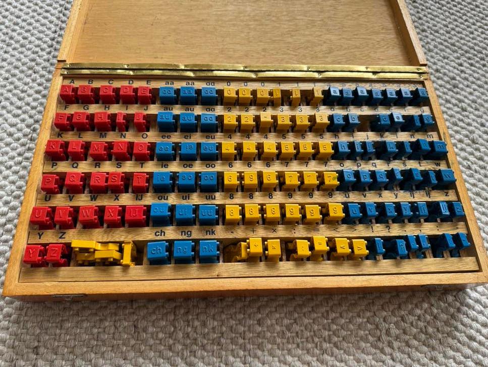 Vintage Houten Letter- en Cijferdoos voor Onderwijs, Ophalen, Gebruikt, Taal en Lezen