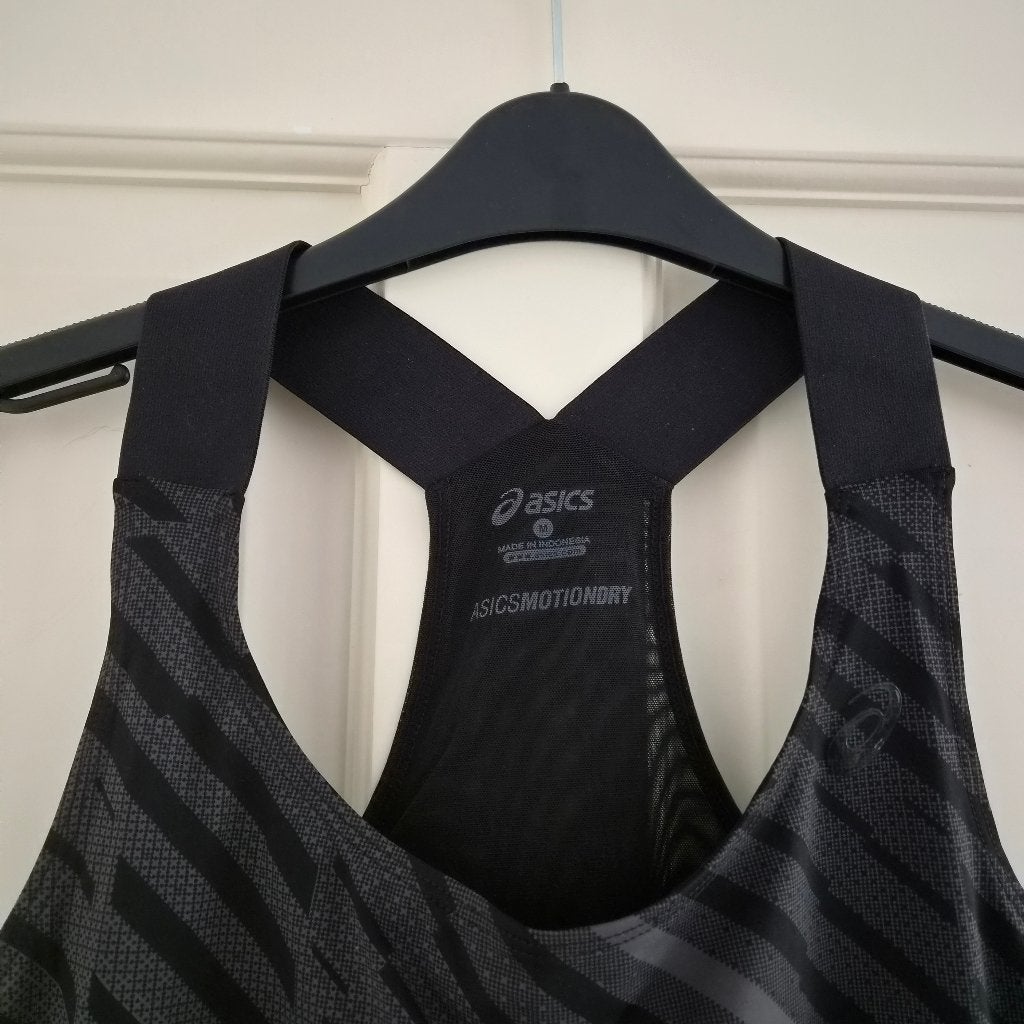 ASICS MotionDry sporttop zwart maat M – mesh racerback 51944, 1-1, Koto-cho 1-chome, Chuo-ku, Kobe 650-8555, Japan, Zwart, Consumer.support@asics.com