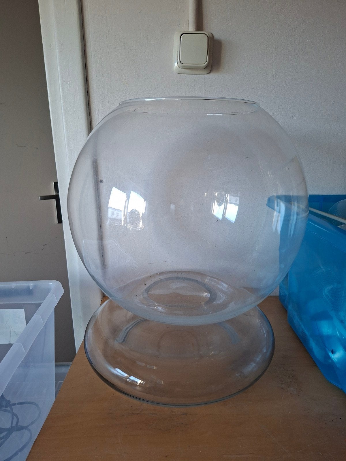 grote glazen bol, Glas, Ophalen of Verzenden, Zo goed als nieuw, Met voet