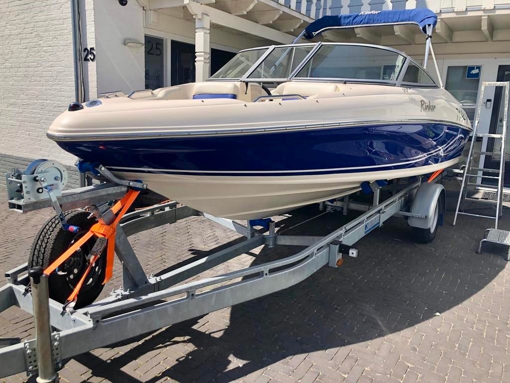 Rinker 192 BR Speedboot met z.g.a.n. trailer, Watersport en Boten, Ophalen, Gebruikt, Binnenboordmotor, 200 pk of meer