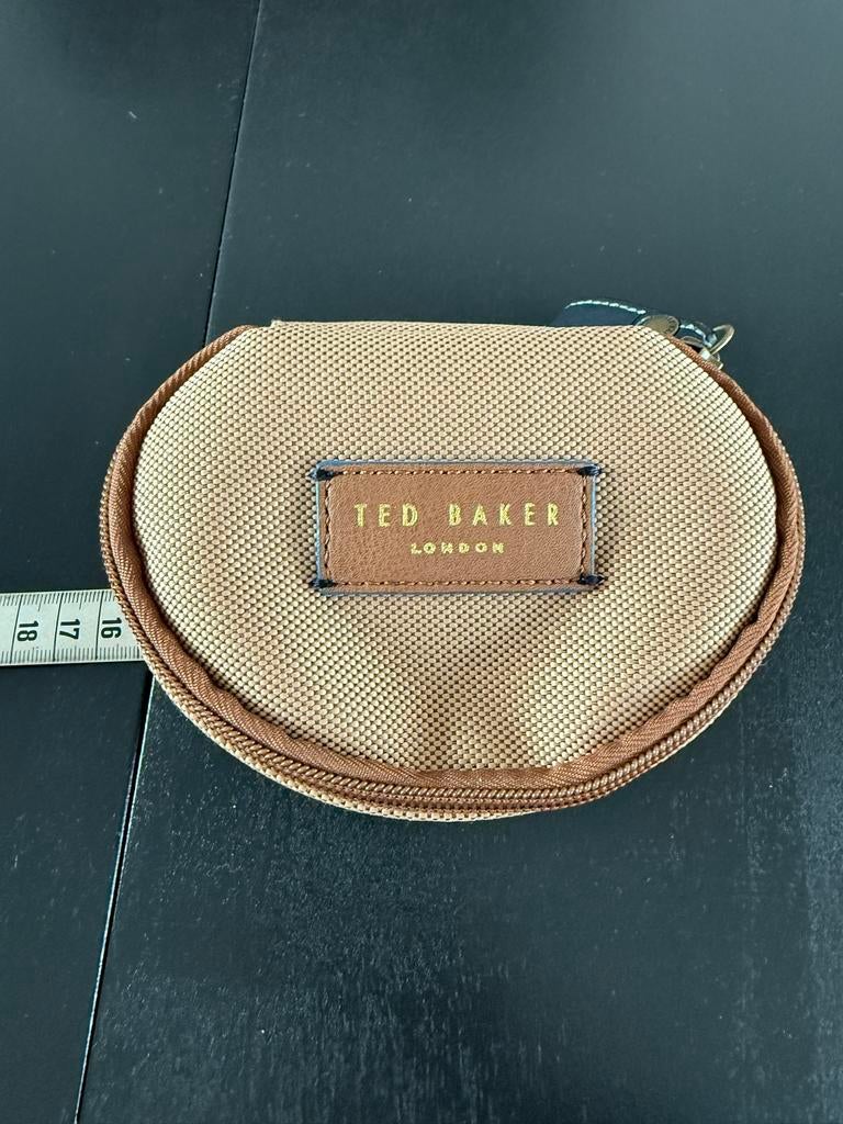 Mooie etui / beauty case van Ted Baker. Nieuwstaat, Verzenden, Zo goed als nieuw, Beige, Softcase