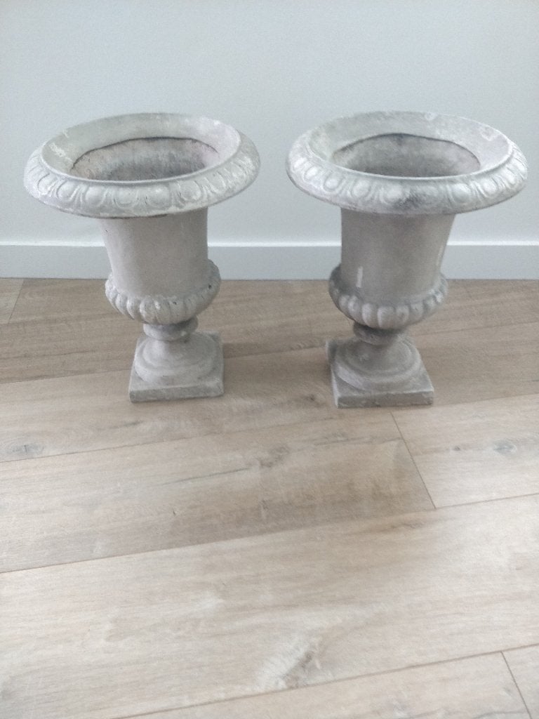 Bloempot op voet, Kunststof, Gebruikt, Rond, 40 tot 70 cm