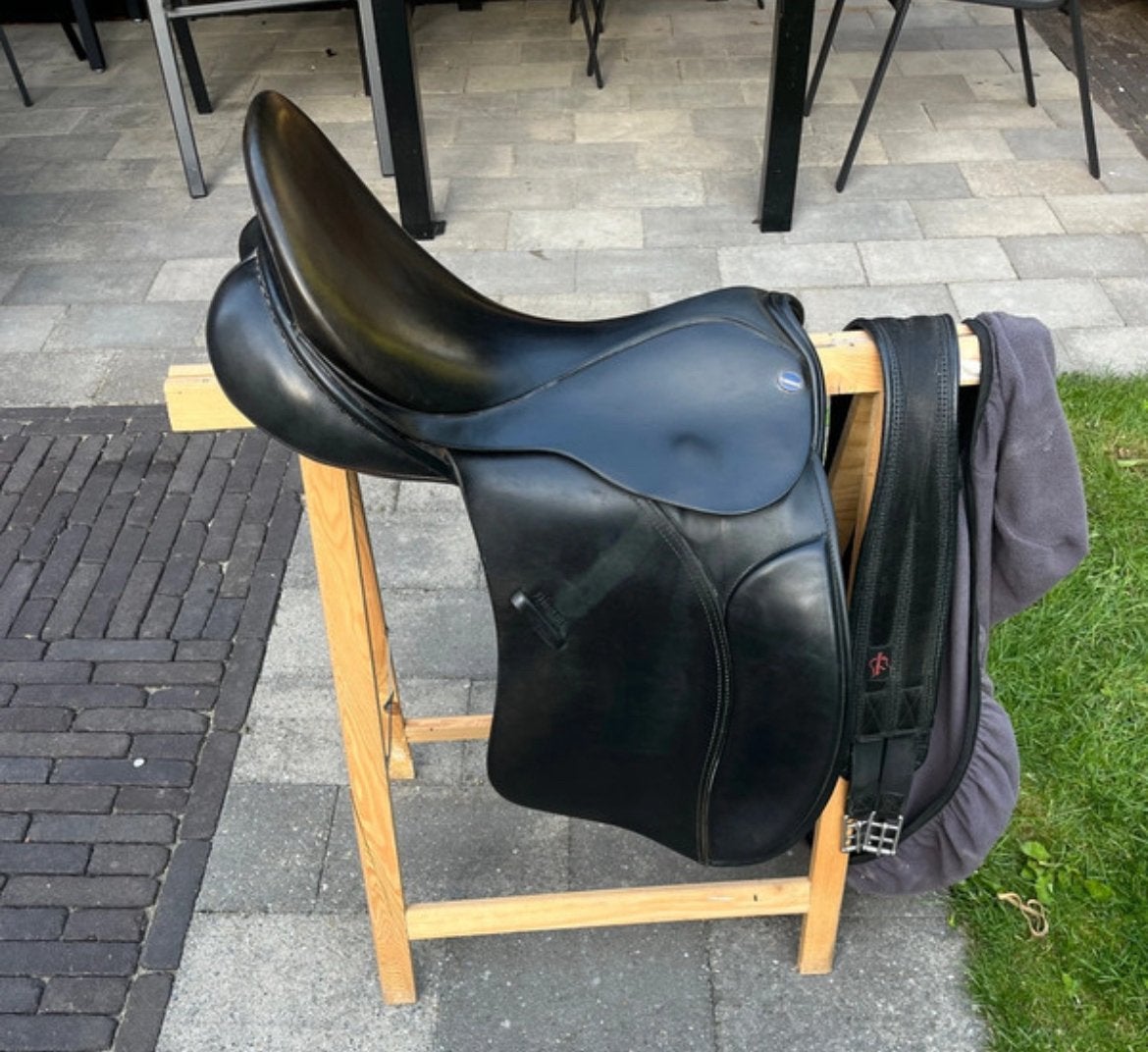 Euroriding VZ zadel Fit 3 18 inch, Dieren en Toebehoren, Gebruikt, XL (18 inch of meer), Ophalen of Verzenden, Veelzijdigheid