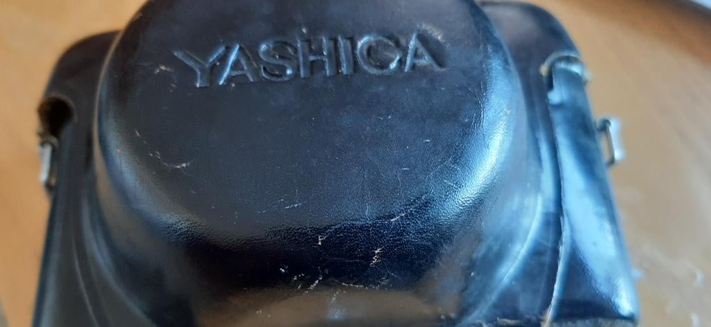 Yashica camera, Ophalen of Verzenden, Gebruikt, Compact, Overige Merken