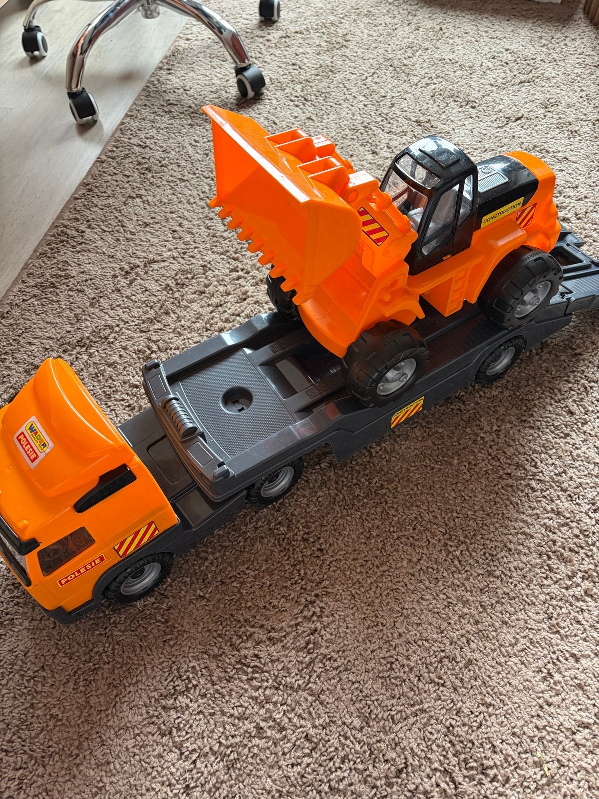 Polesie Vrachtwagen met Graafmachine Speelgoed, Kinderen en Baby's, Ophalen, Gebruikt