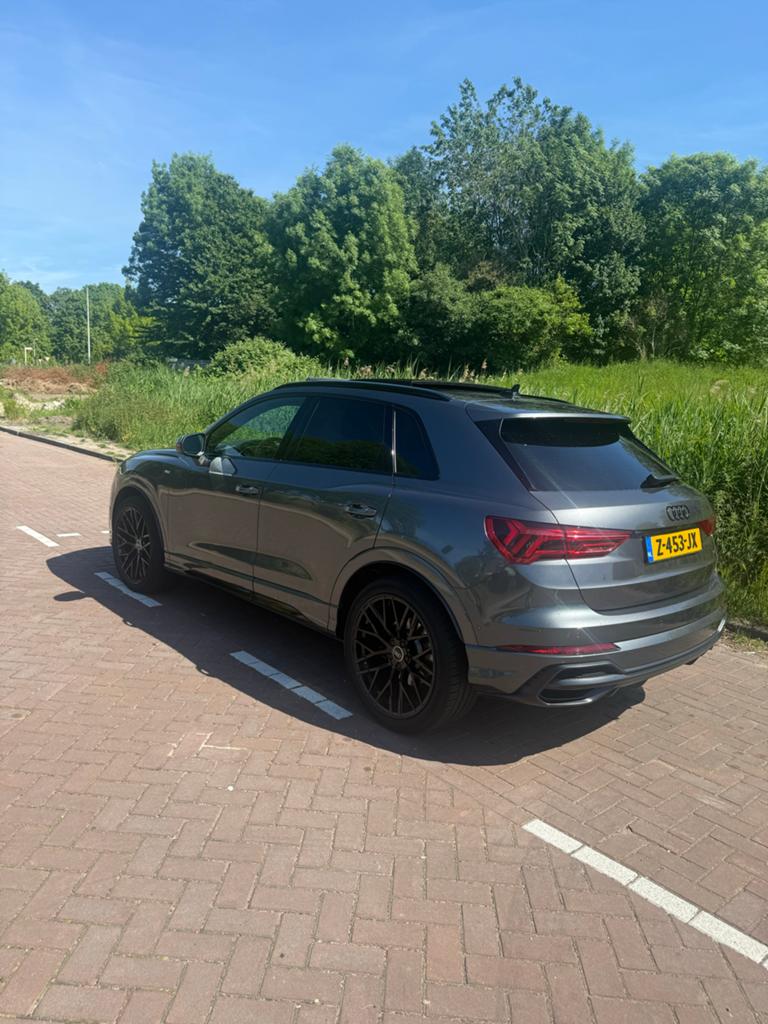 Audi Q3 40 Tfsi S Tronic Quattro 2019 Grijs/BTW auto!, Auto's, Automaat, 1984 cc, 11 km/l, Vierwielaandrijving