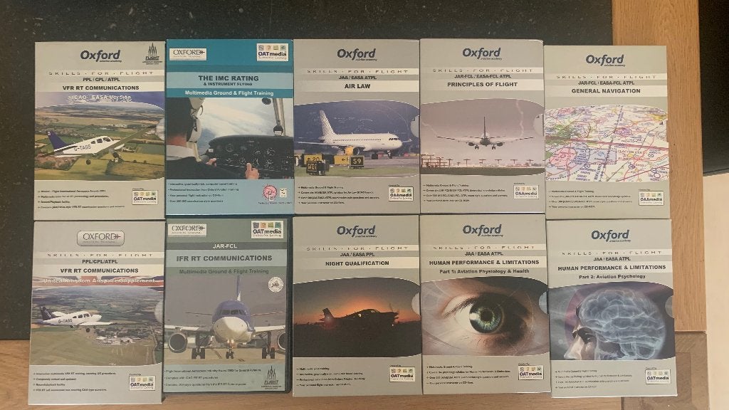 Te koop Oxford Aviation Academy CBT CDs, Boeken, OAAmedia, Niet van toepassing, Ophalen of Verzenden, Zo goed als nieuw