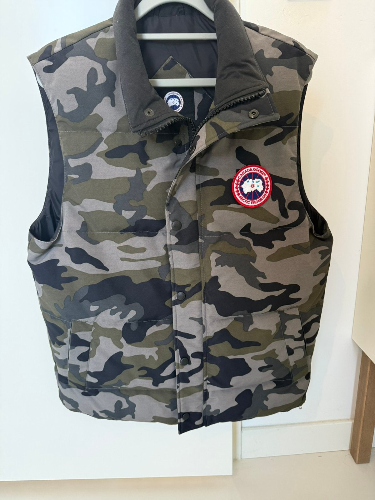 Canada Goose Bodywarmer Camouflage Maat M, Kleding | Heren, Bodywarmers, Verzenden, Zo goed als nieuw, Maat 48/50 (M), Overige kleuren