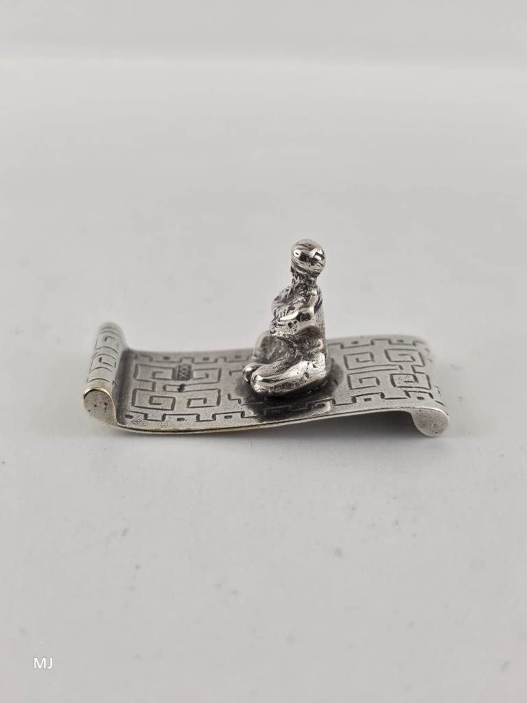 Zilveren miniatuur Vliegend tapijt                      Z213, Ophalen of Verzenden, Zilver