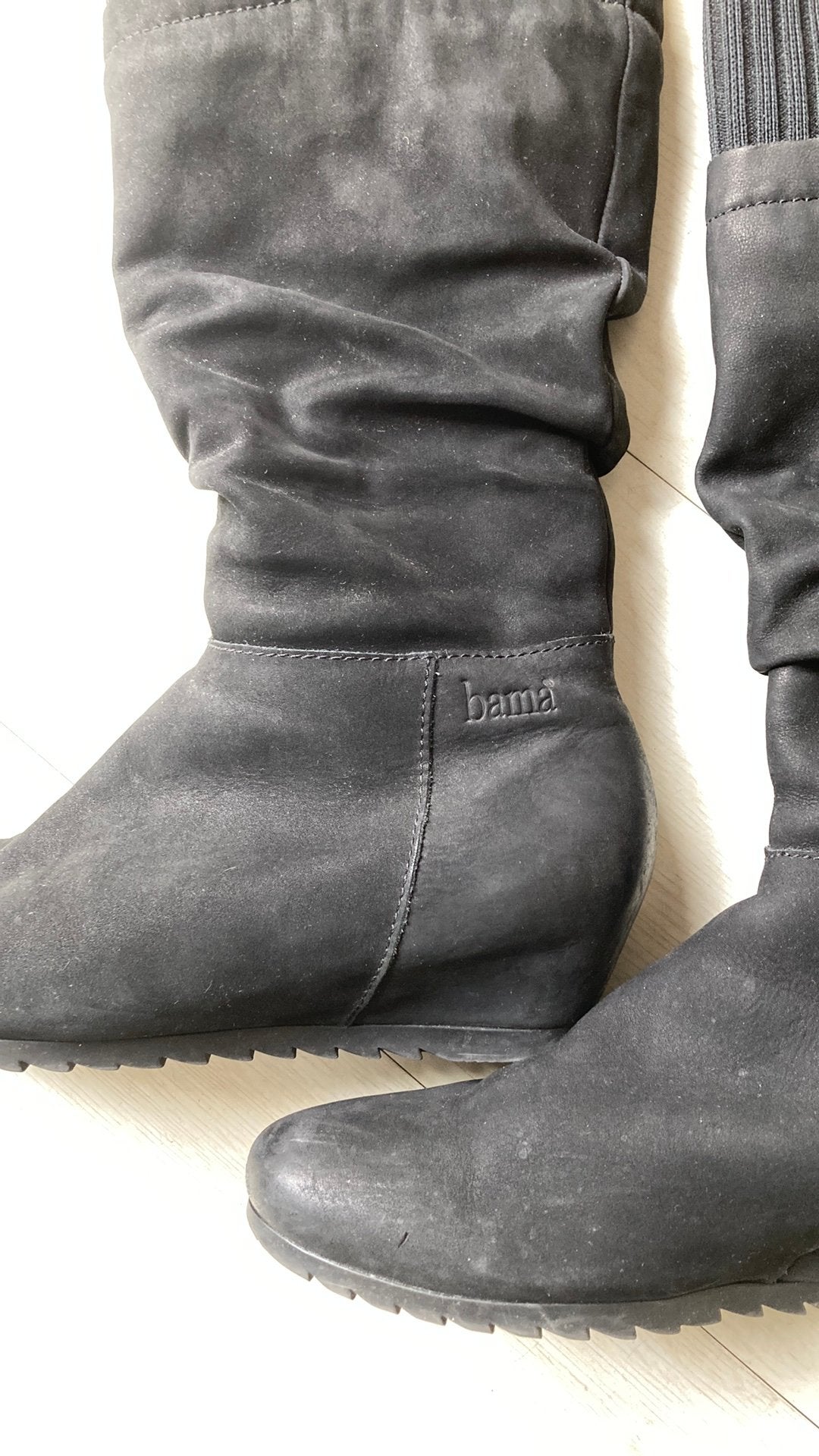 Zwarte suede laarzen met sleehak. Maat 5, Ophalen of Verzenden, Zo goed als nieuw, Zwart, Hoge laarzen