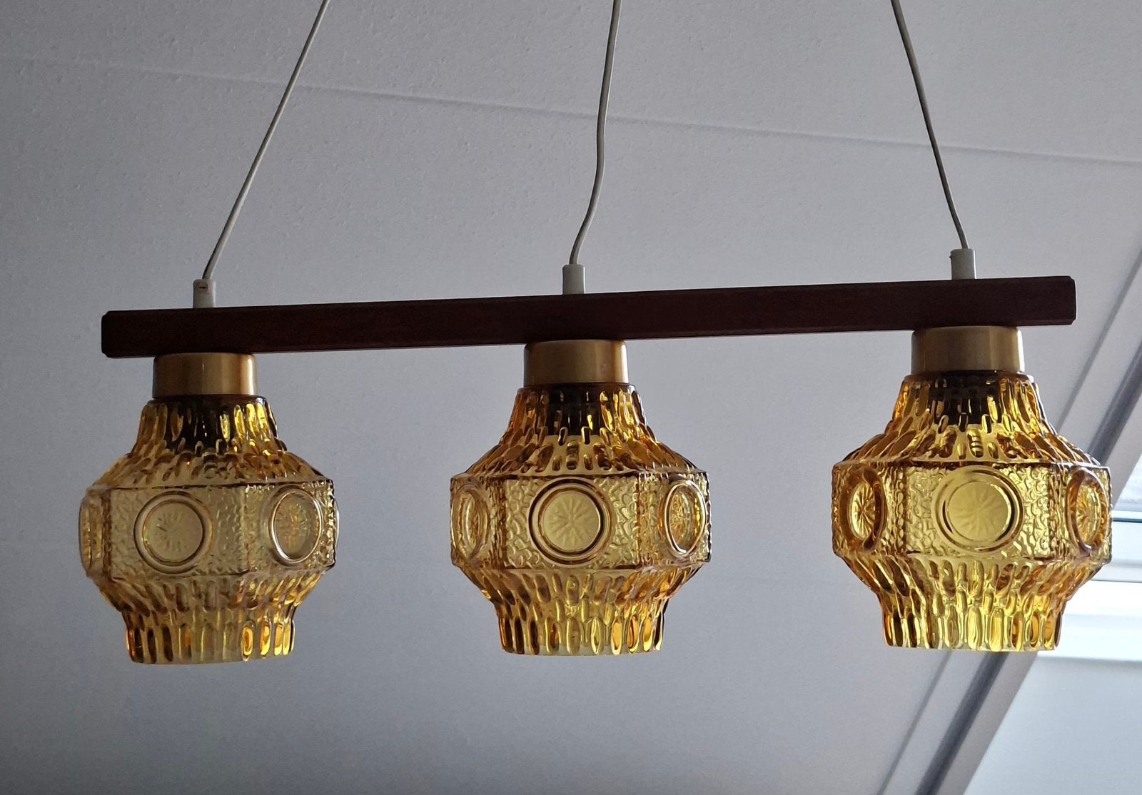 Vintage Hanglamp Amberglas en Teak, Huis en Inrichting, Lampen | Hanglampen, Ophalen of Verzenden, Zo goed als nieuw
