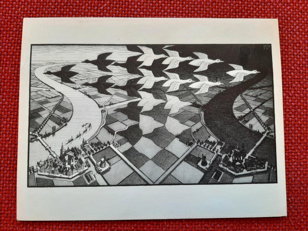 grotere oude kaart M.C. Escher, Dag en Nacht, uit 1971, Antiek en Kunst, Ophalen of Verzenden