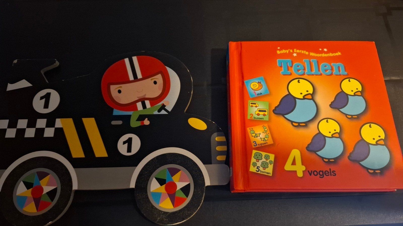 2 Babyboekjes: Raceauto en Tellen - Zo goed als nieuw, Ophalen of Verzenden