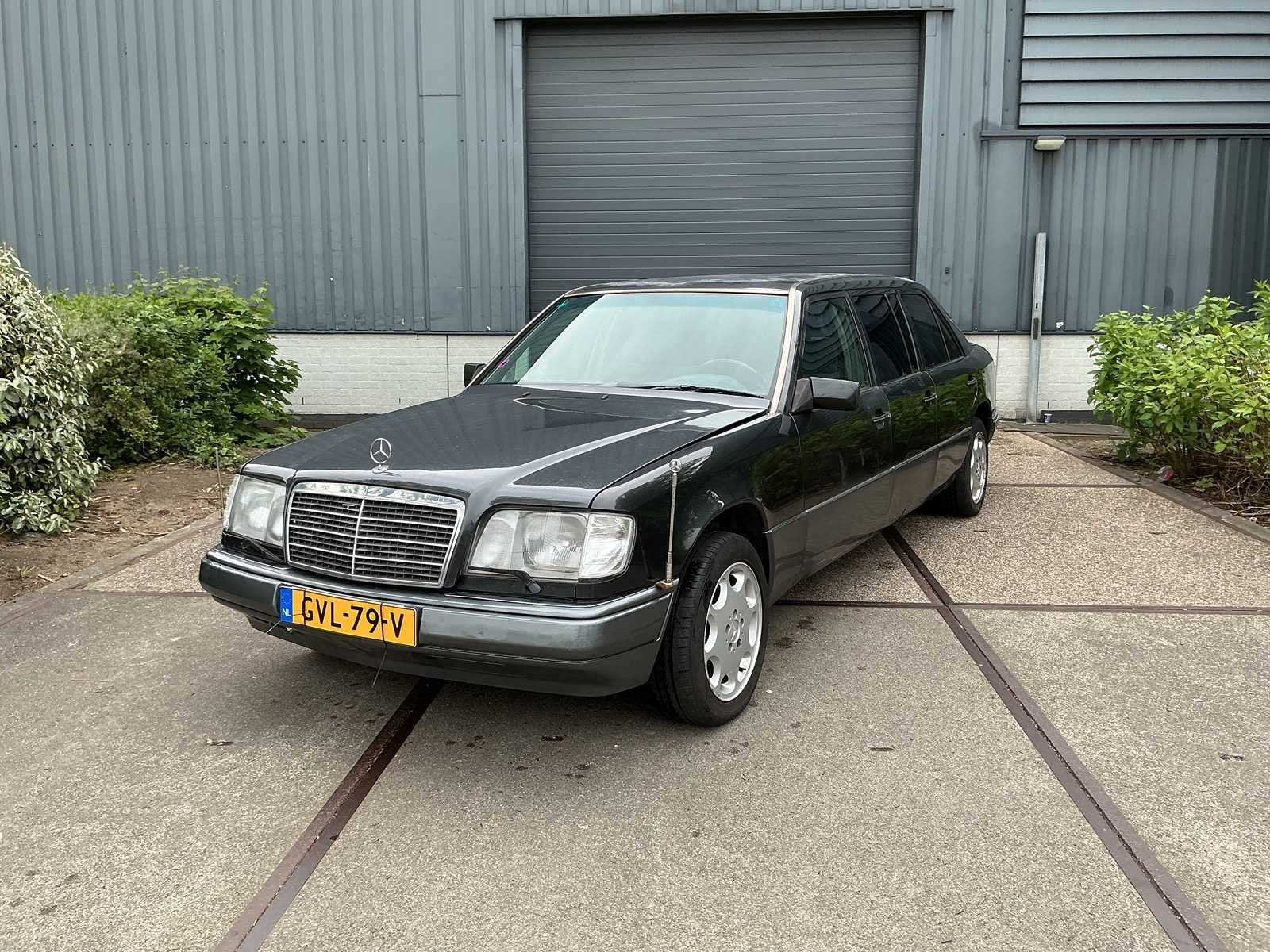 Mercedes - Verlengde 6 deur sedan Pullman - W124 260 E Lang, Auto's, Automaat, 8 stoelen, Overige carrosserieën, Overige brandstoffen