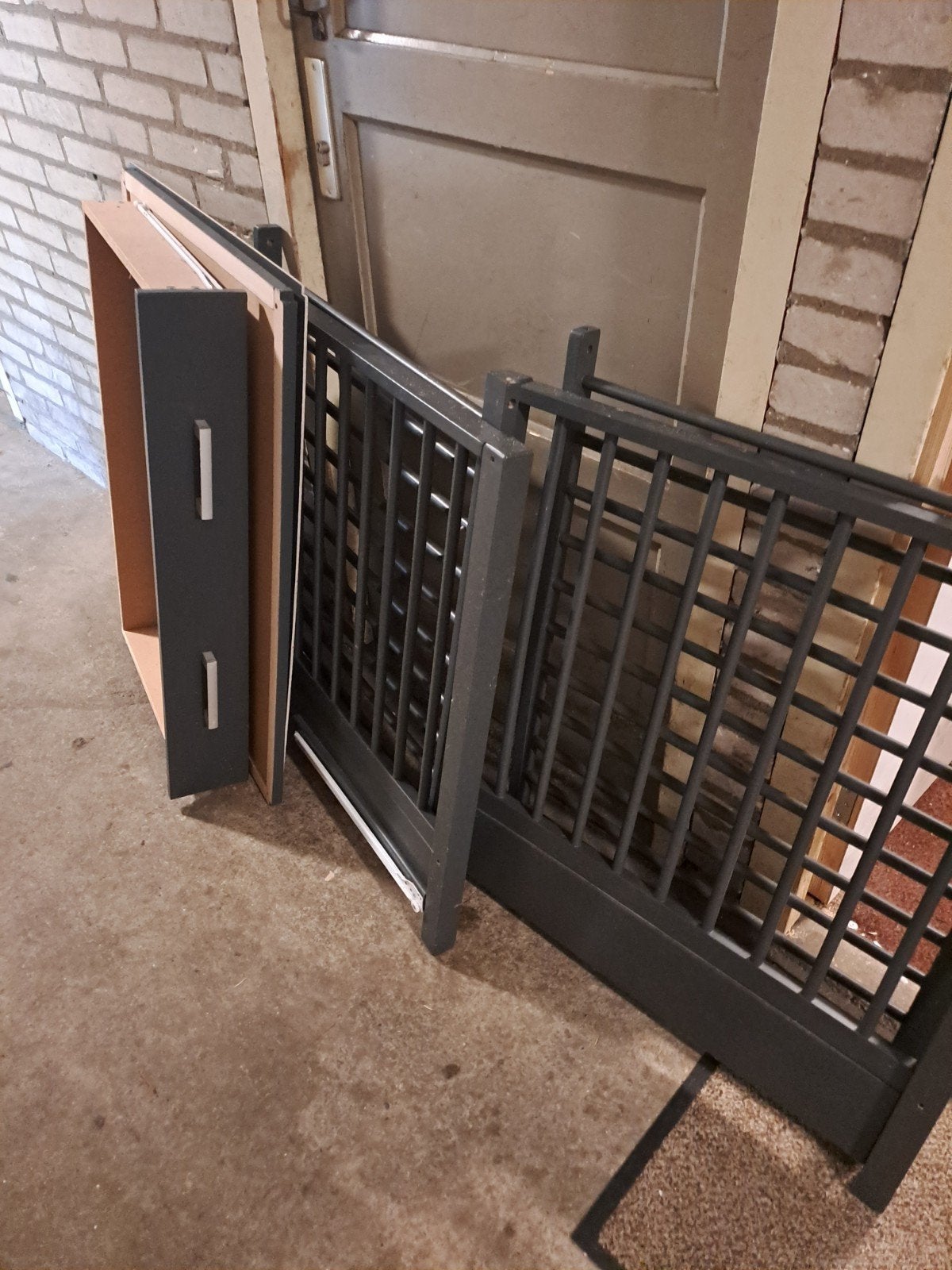 Baby box met lade kleur donker grijs, Kinderen en Baby's, Kinderkamer | Stapelbedden en Hoogslapers, Ophalen, Gebruikt, Overige typen