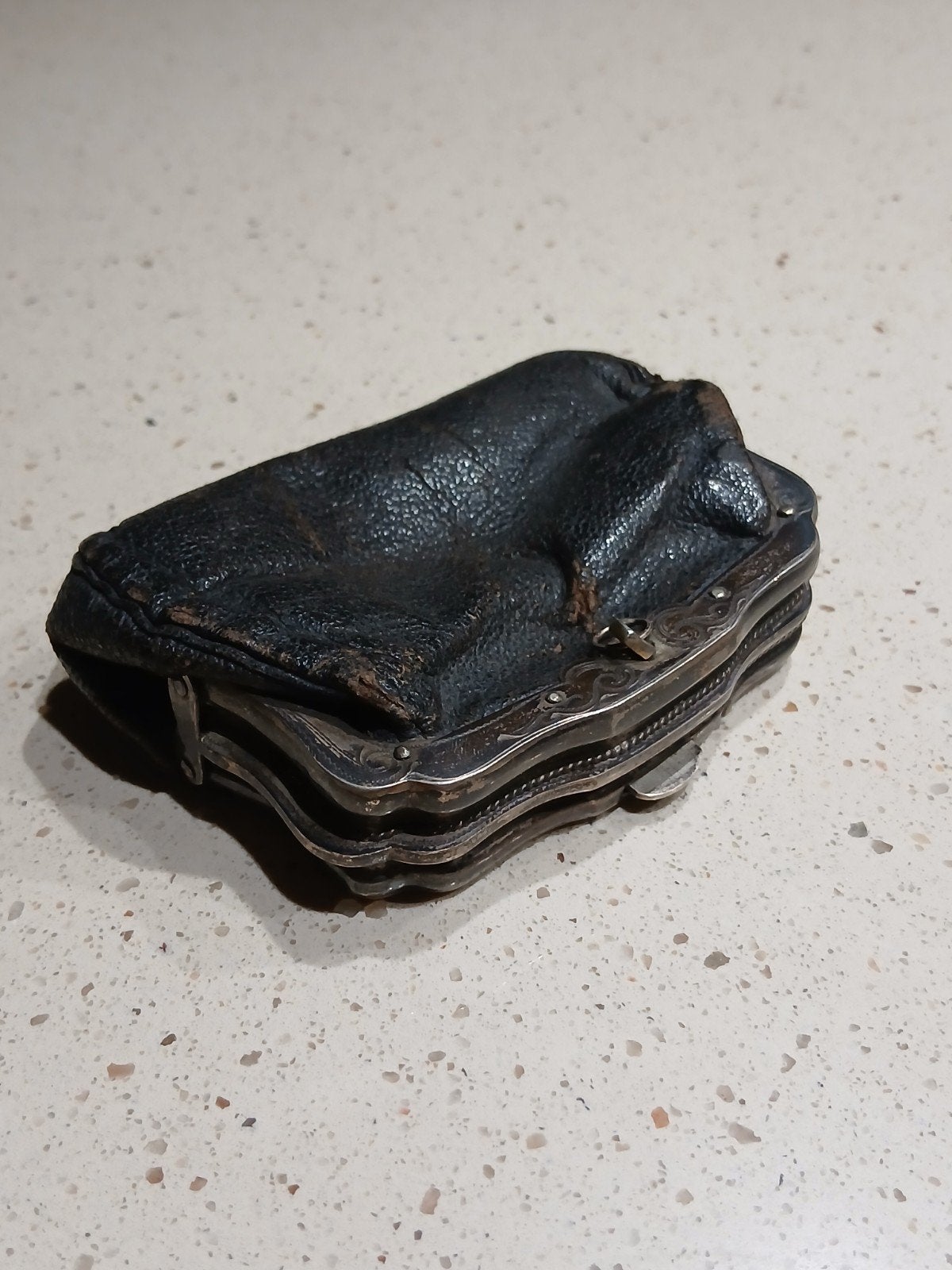 Antieke zilveren beugelbuidel met leren zakje, Ophalen of Verzenden, Zilver