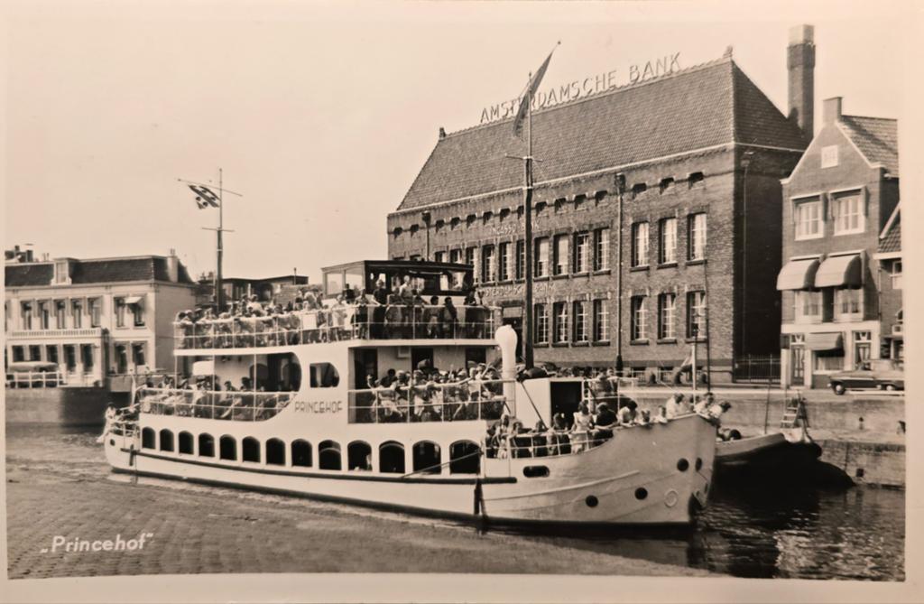 Ansichtkaart Leeuwarden, Princehof., Ophalen of Verzenden, 1940 tot 1960, Gelopen, Friesland