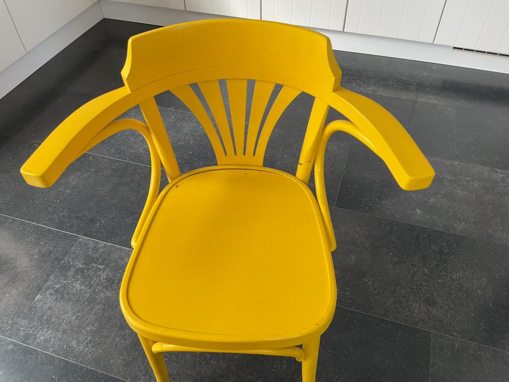 TON Thonet stoel geel - Vintage design eetkamerstoelen, Huis en Inrichting, Stoelen, Ophalen, Zo goed als nieuw, Overige kleuren