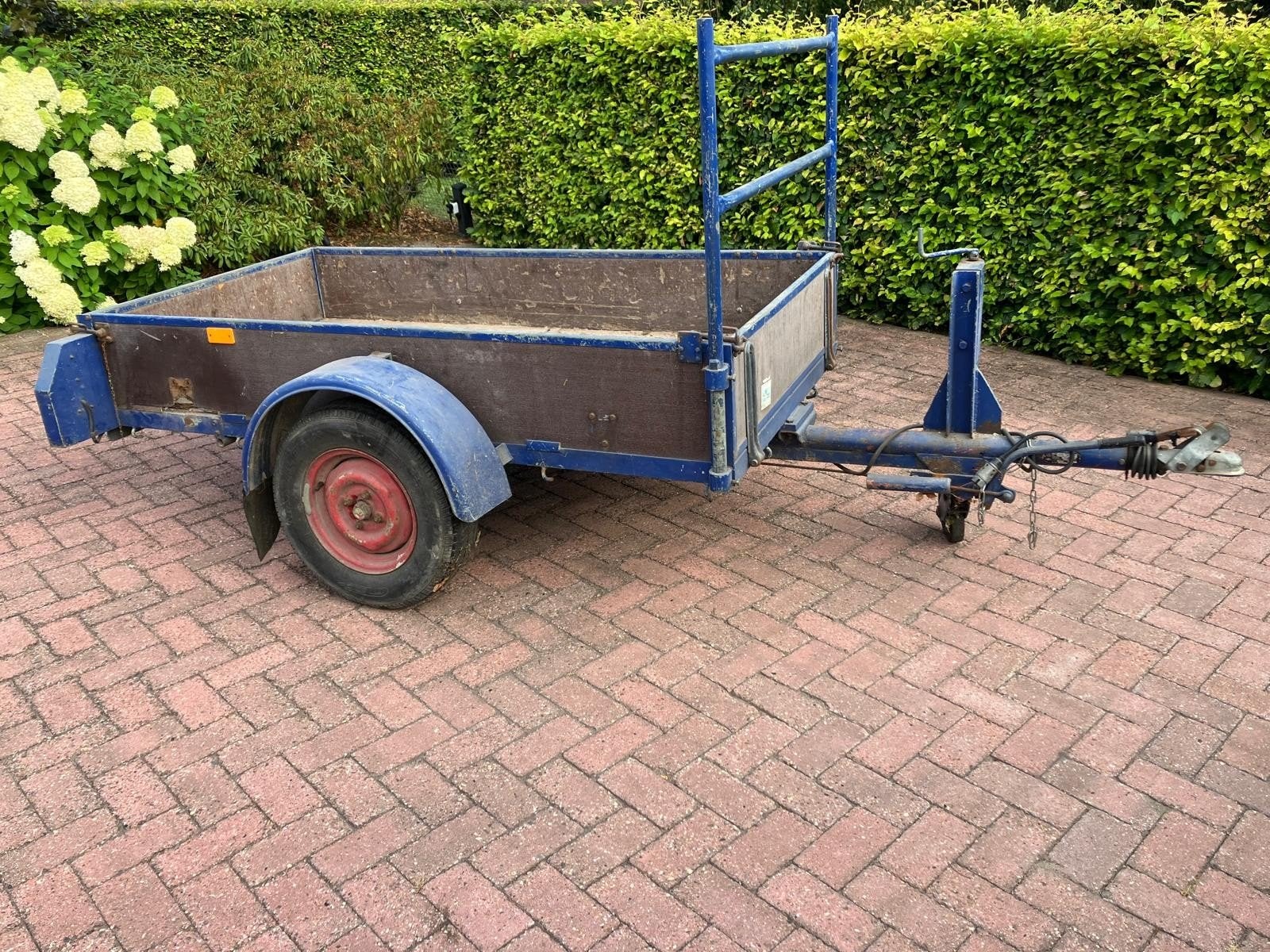 aanhanger geremd, Ophalen
