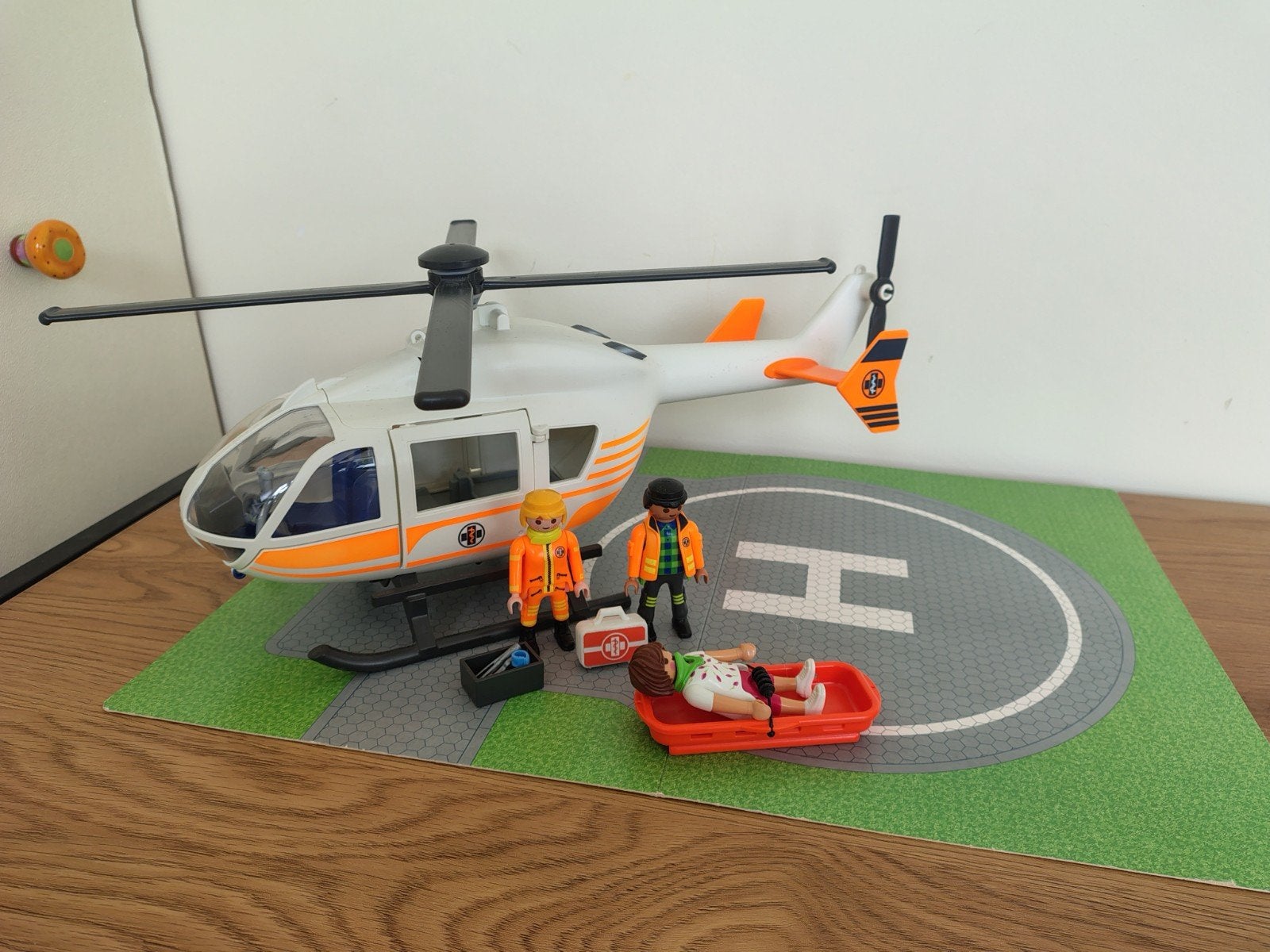 Playmobil Helikopter met reddingswerkers en gewonde, Ophalen, Jongen of Meisje