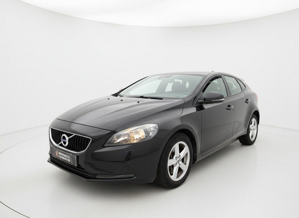Volvo V40 2.0 D2 R-DESIGN, Navi, Cruise, Trekhaak, Auto's, Volvo, Gebruikt, Euro 6, 4 cilinders, Bedrijf