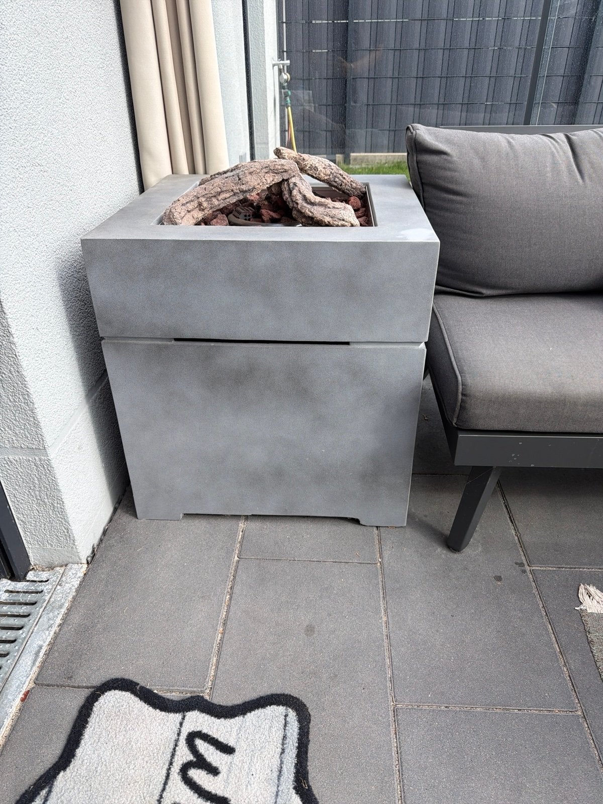 Cosi Concrete Vuurtafel - Zo goed als nieuw, Tuin en Terras, Ophalen, Zo goed als nieuw, Vuurkorf