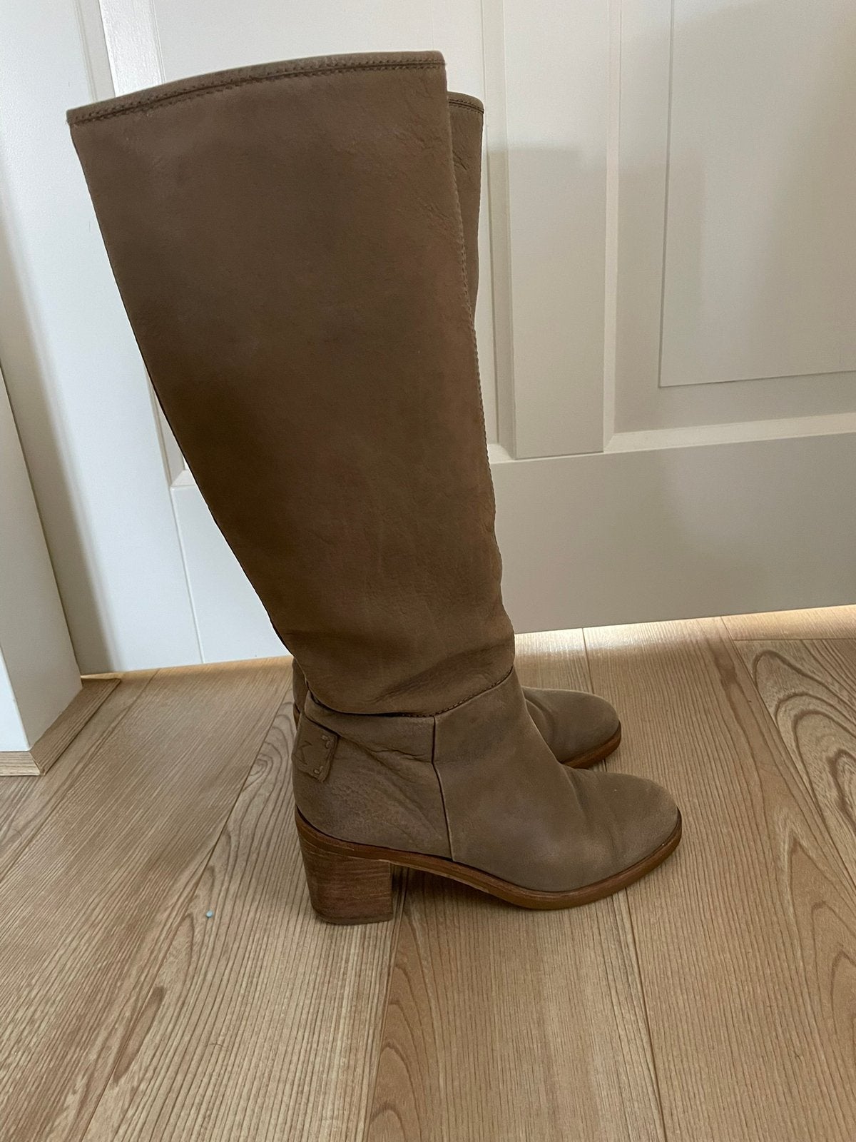 Walk in the park laarzen beige maat 37, Hoge laarzen, Beige, Ophalen of Verzenden, Zo goed als nieuw