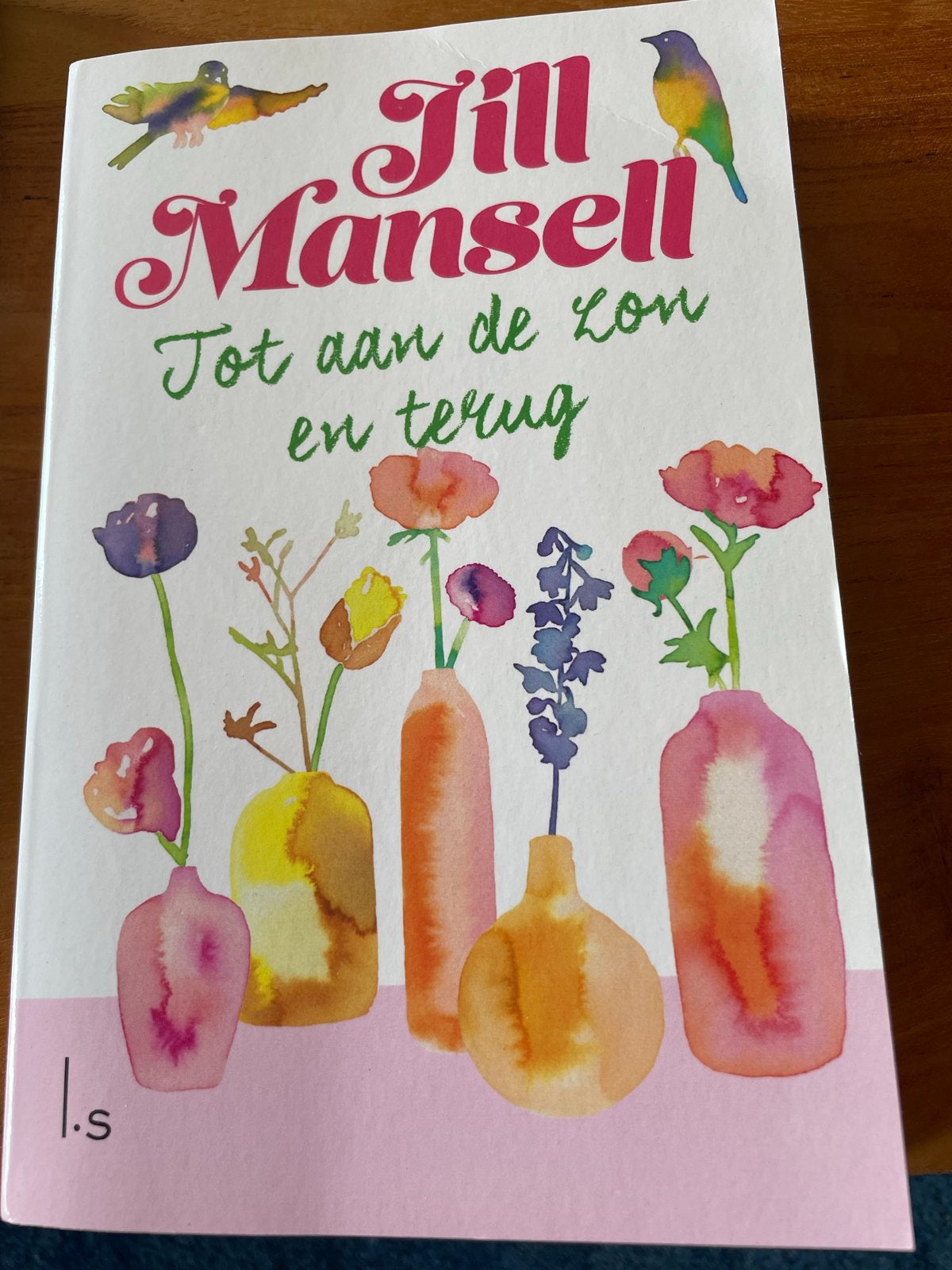 Jill Mansell - Tot aan de zon en terug (roman), Boeken, Ophalen of Verzenden, Zo goed als nieuw, Europa overig