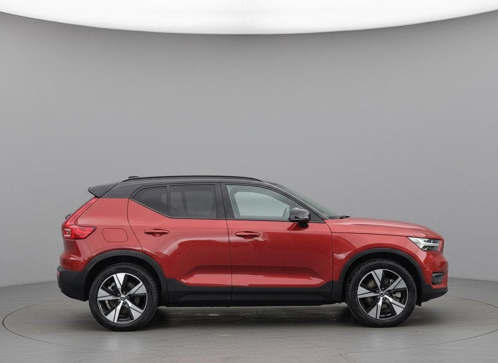 Volvo XC40 Recharge P8 AWD R-Design | Trekhaak | Pano | Orig, Gebruikt, Overige kleuren, Automatische klimaatregeling, 430 km