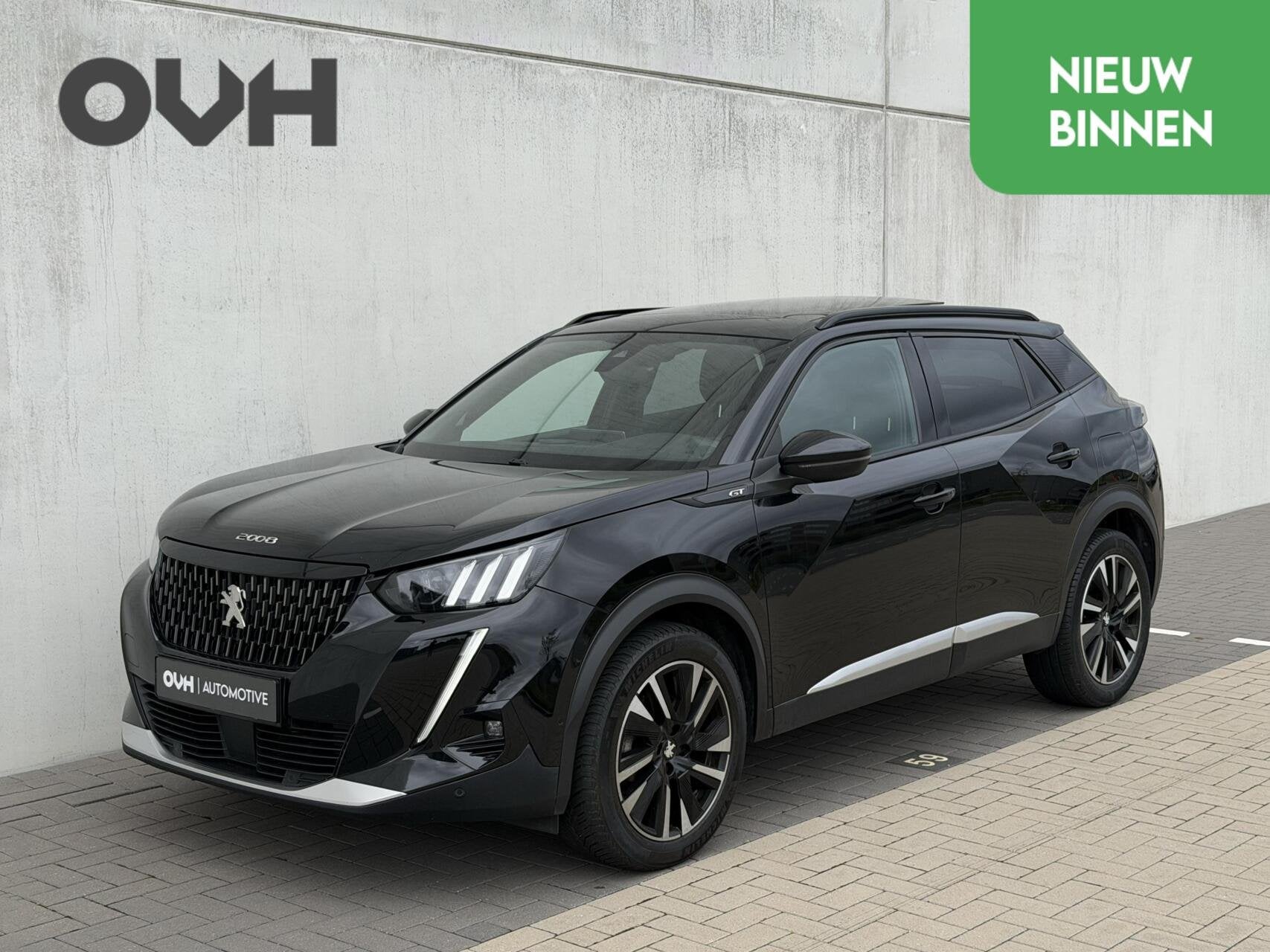 Peugeot 2008 1.2 GT 155 pk | pano | alcantara | Focal | full, Auto's, Gebruikt, Zwart, Zwart, Leder