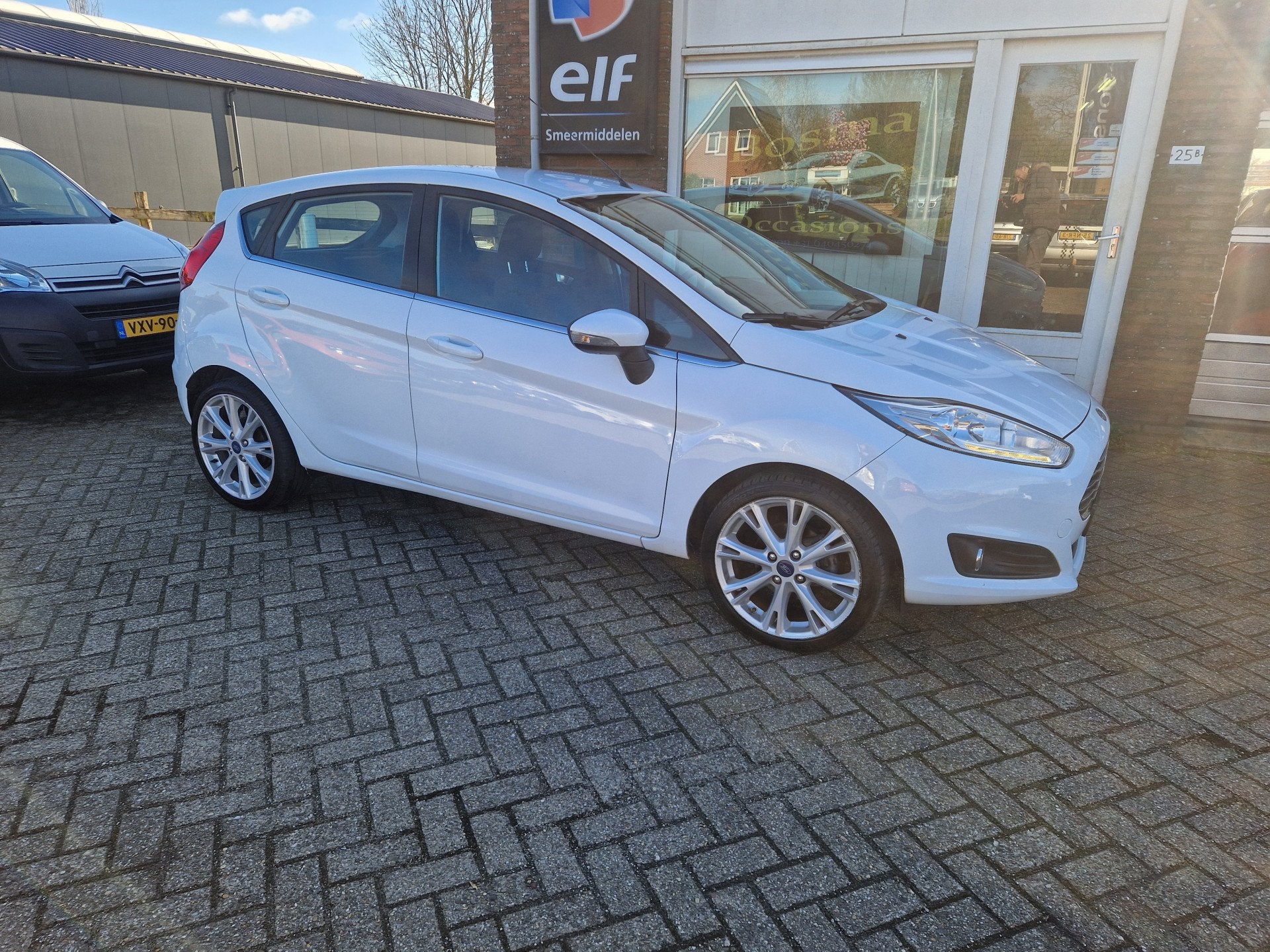 Ford Fiesta 1.0i "Titanium" Navi - Clima - 5 Deurs ! Automaa, Euro 5, Wit, Bedrijf, Grijs