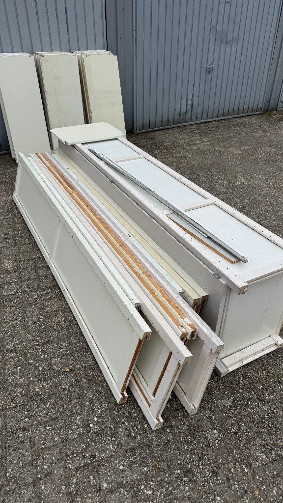 Witte Lundia stellingkasten, Ophalen, Gebruikt