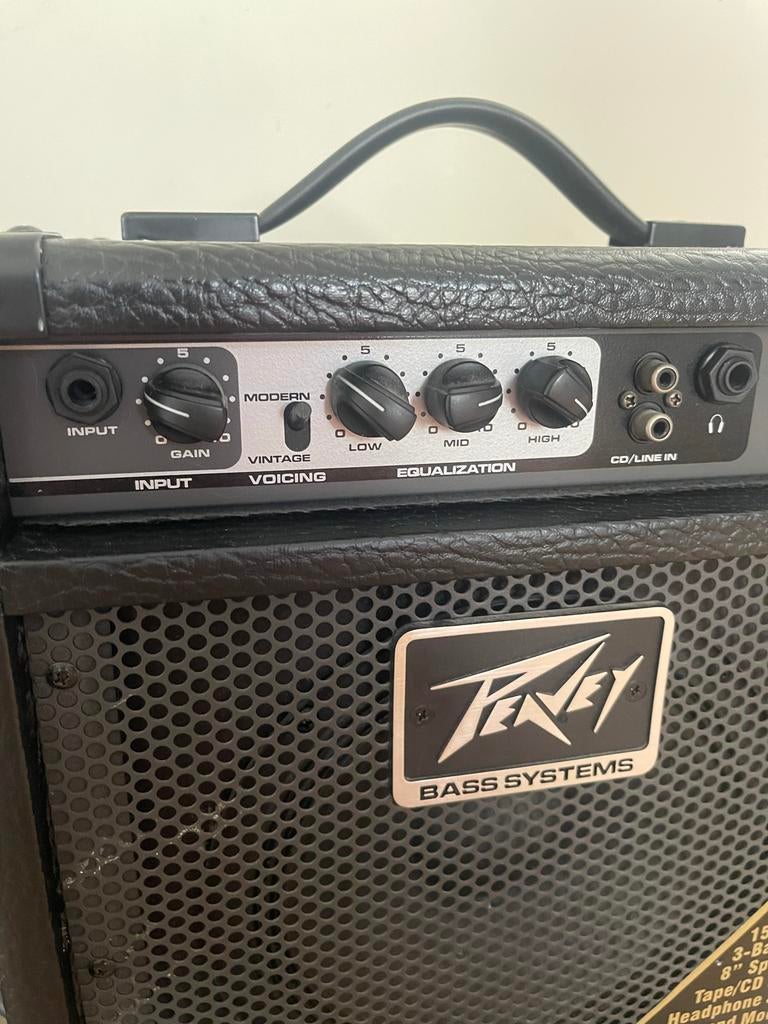 Peavey MAX 158 15-Watt 1x8" Bas Combo Versterker, Ophalen of Verzenden, Zo goed als nieuw, Basgitaar, Minder dan 50 watt