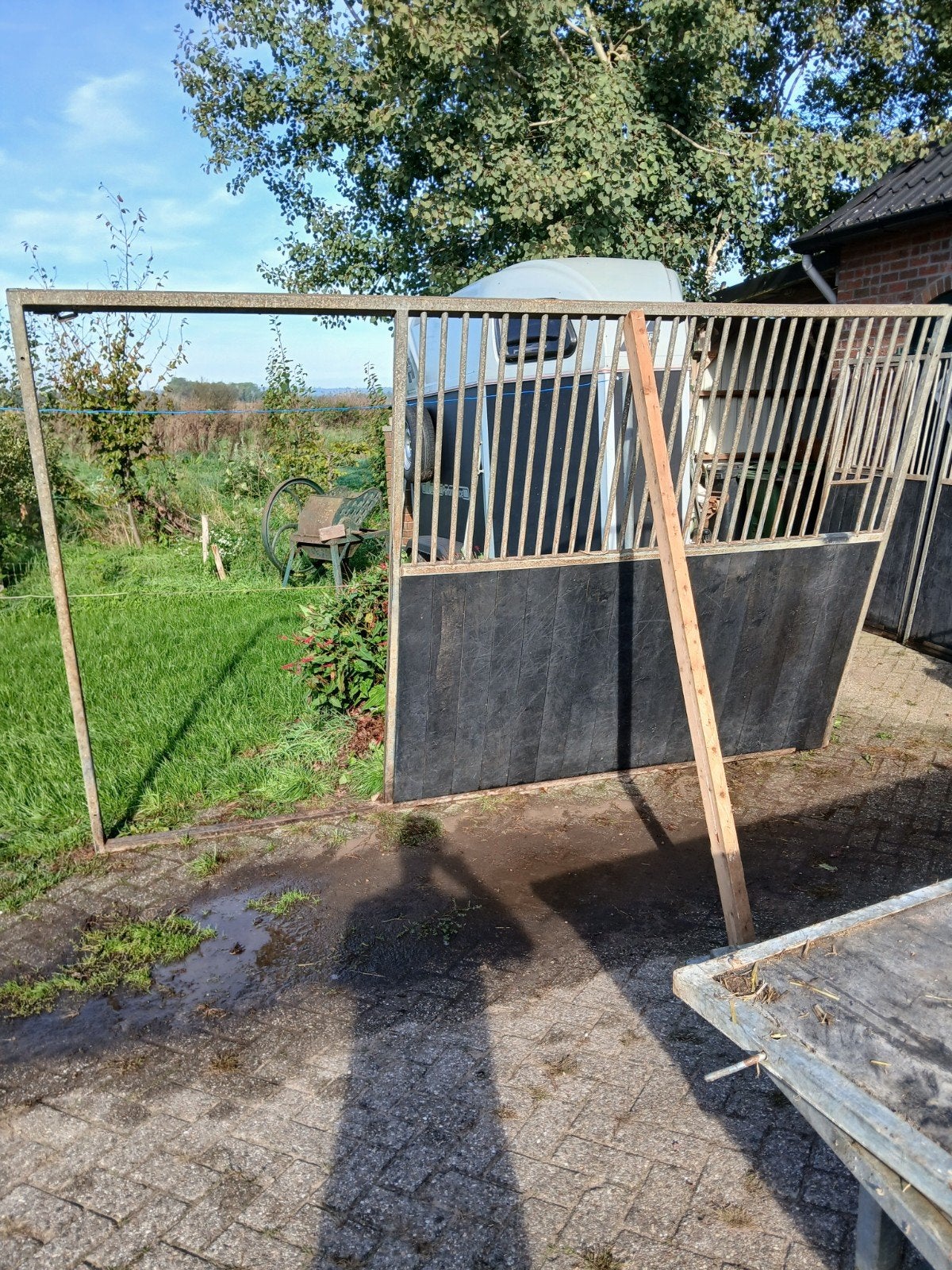 paardenstal, Ruin