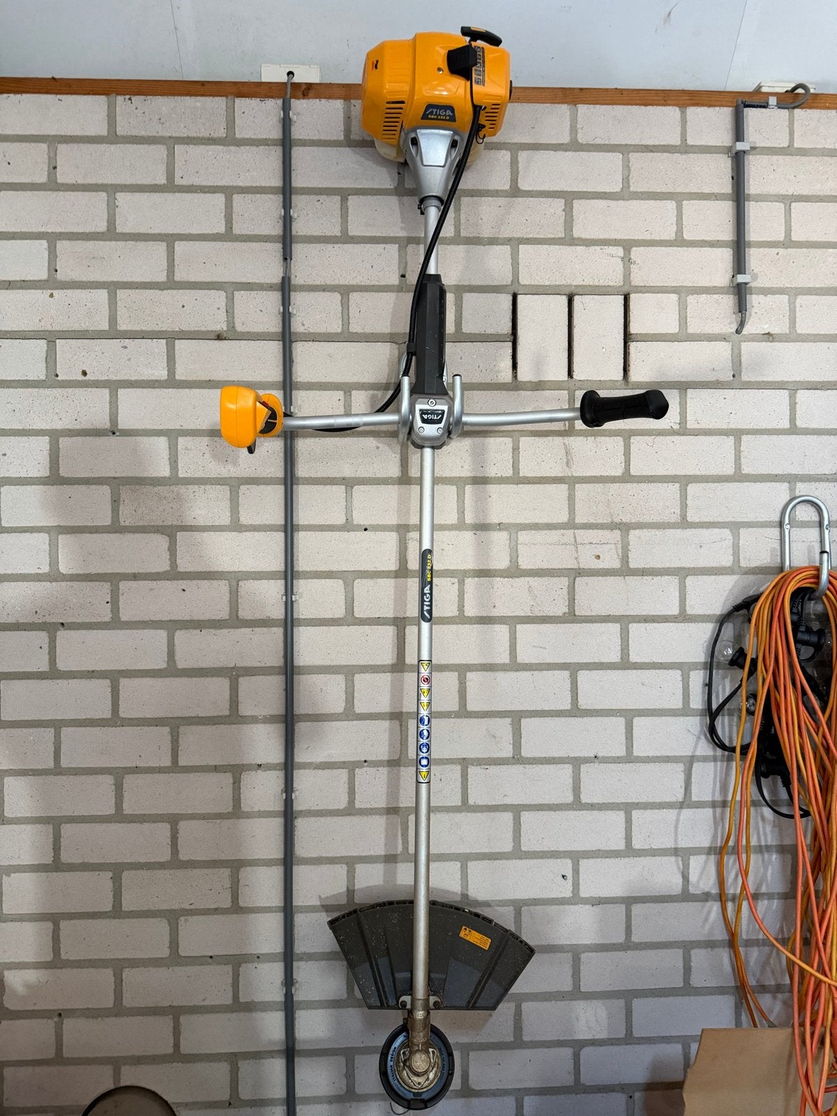 Stiga SBC 232 D Benzine Bosmaaier - Slechts 4 keer gebruikt, Tuin en Terras, Ophalen, Zo goed als nieuw, Benzine
