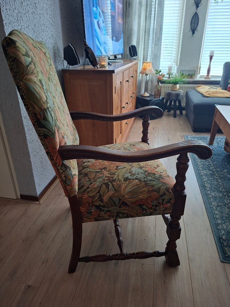 antieke stoel met bloemmotief stof prima kwaliteit zie foto, Ophalen