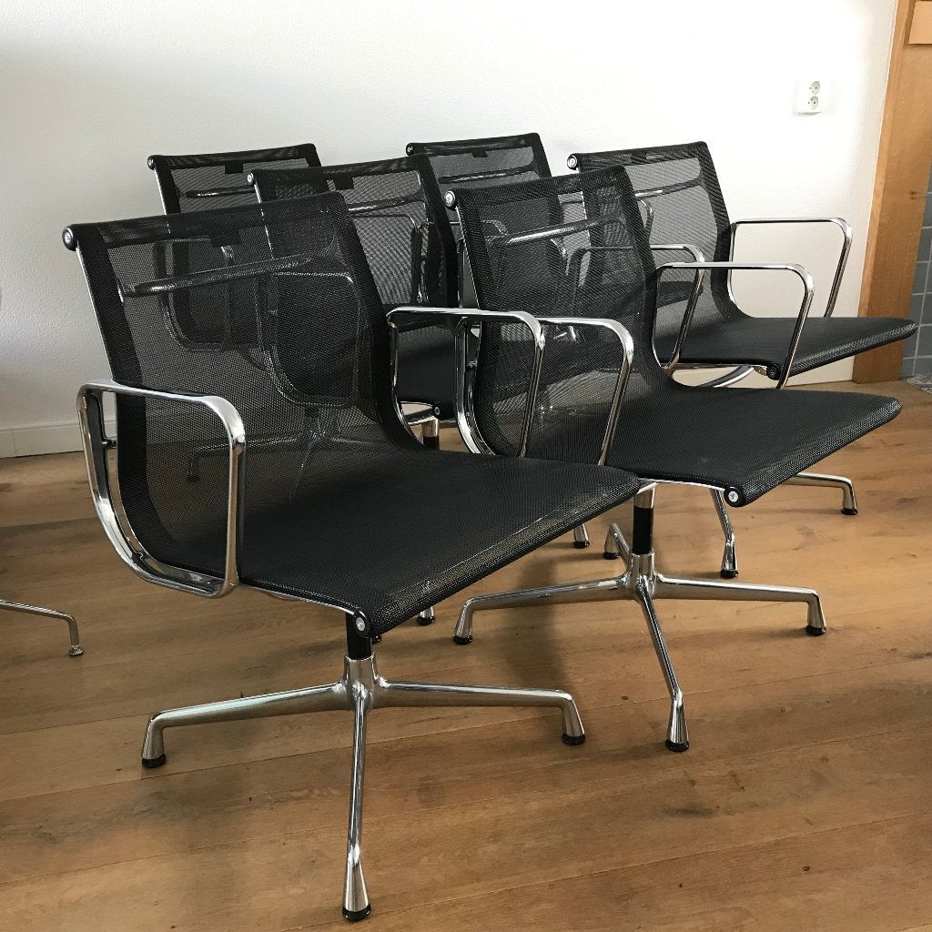 8 IZGS Vitra EA 108 stoel zwart netweave chroom draaibaar, Ophalen, Zwart, Zo goed als nieuw, Nvt