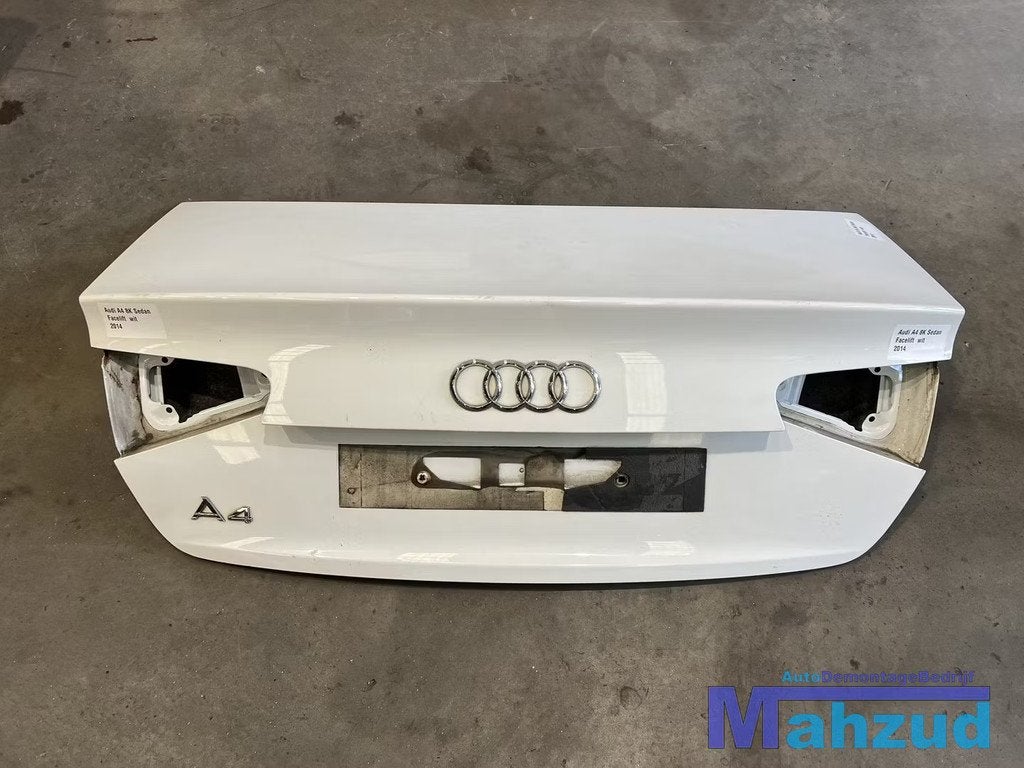 AUDI A4 B8 8K sedan FACELIFT Wit achterklep 2012-2015, Auto-onderdelen, Gebruikt, Deur, AUDI AG, Auto-Union-Strasse 1
85045  Ingolstadt, DE