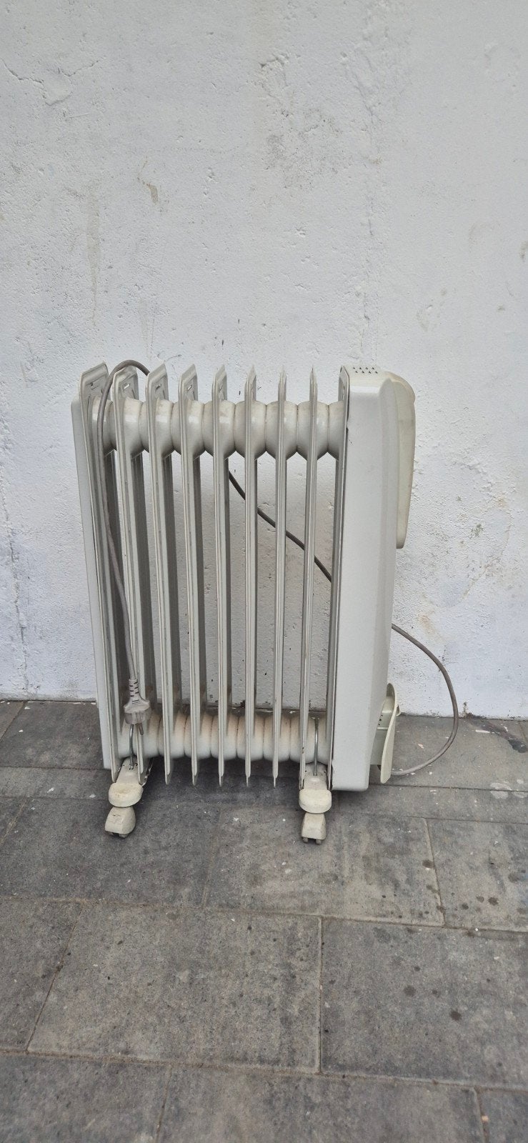 Delonghi elektrische verwarming, Ophalen, 30 tot 80 cm, Gebruikt, Radiator