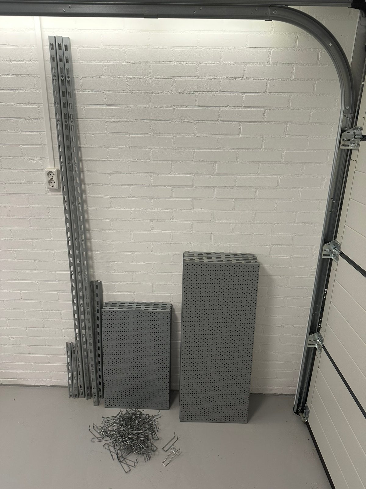 Gaatjes wand met ophanghaken, Ophalen of Verzenden